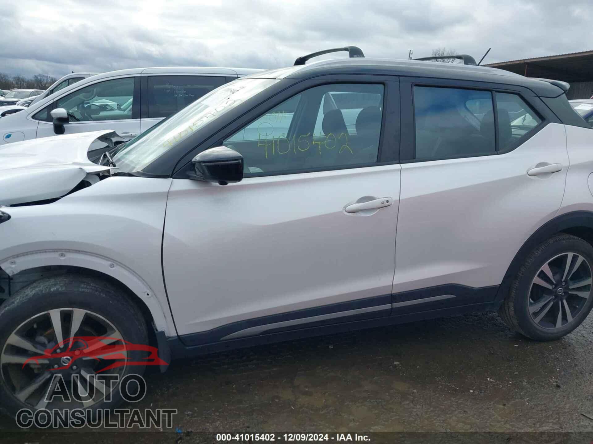 NISSAN KICKS 2019 - 3N1CP5CU3KL521565