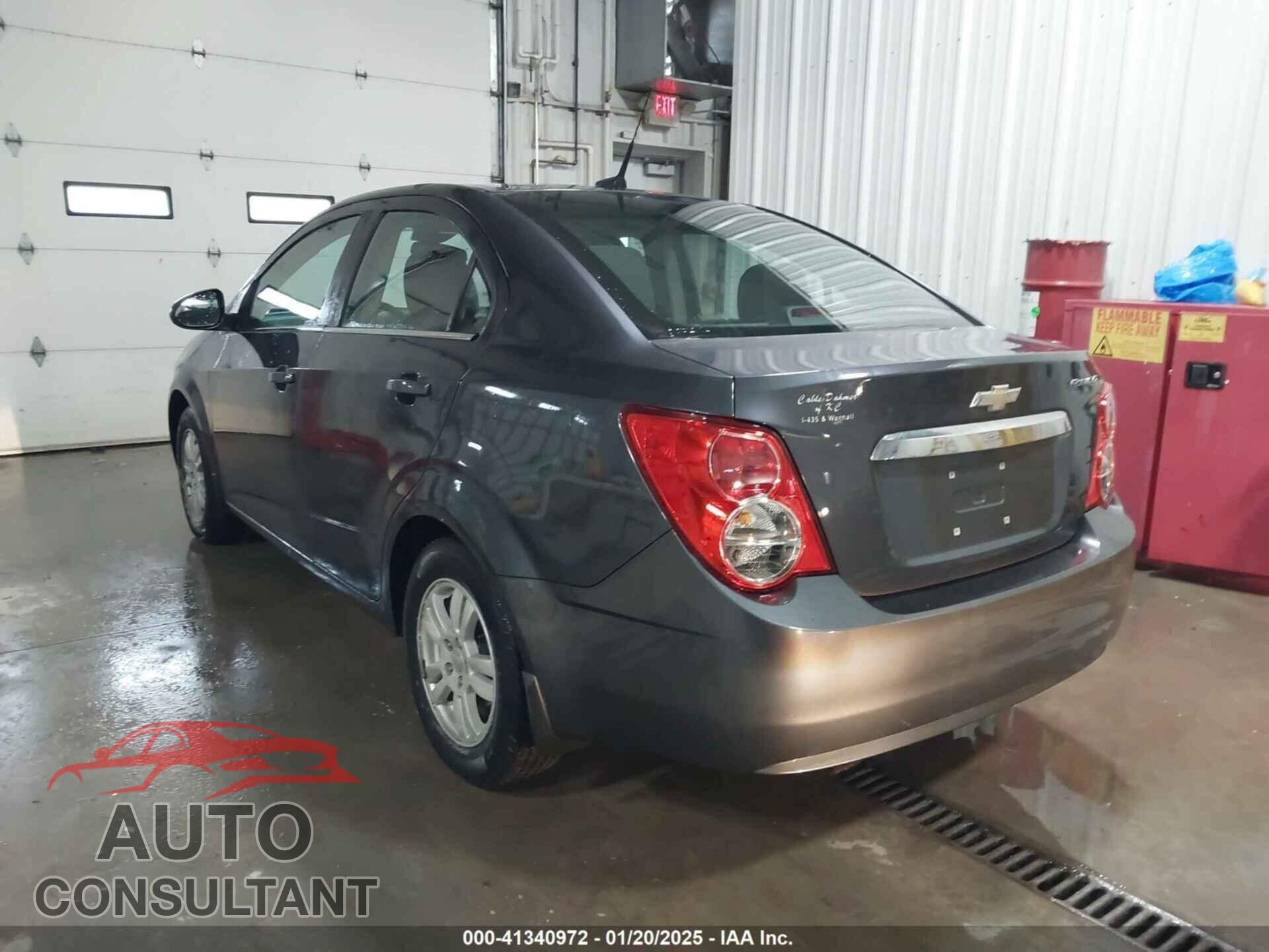 CHEVROLET SONIC 2013 - 1G1JC5SH2D4201725