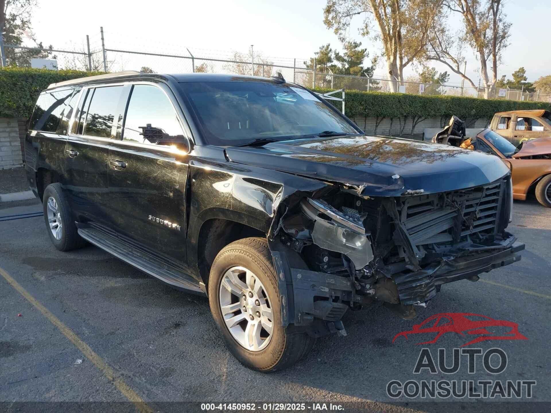 CHEVROLET SUBURBAN 2019 - 1GNSKHKC2KR190625