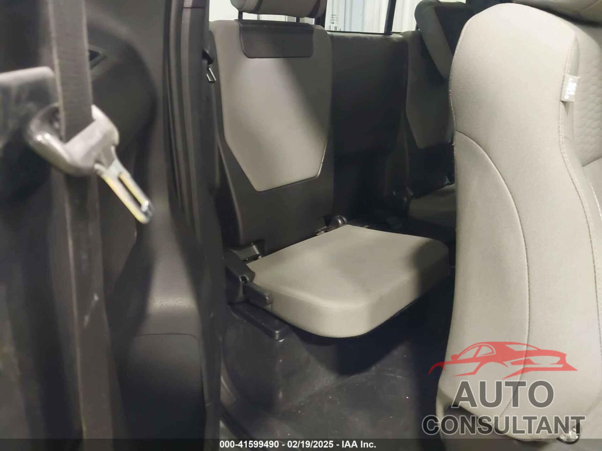 TOYOTA TACOMA 2019 - 5TFSZ5AN2KX170862