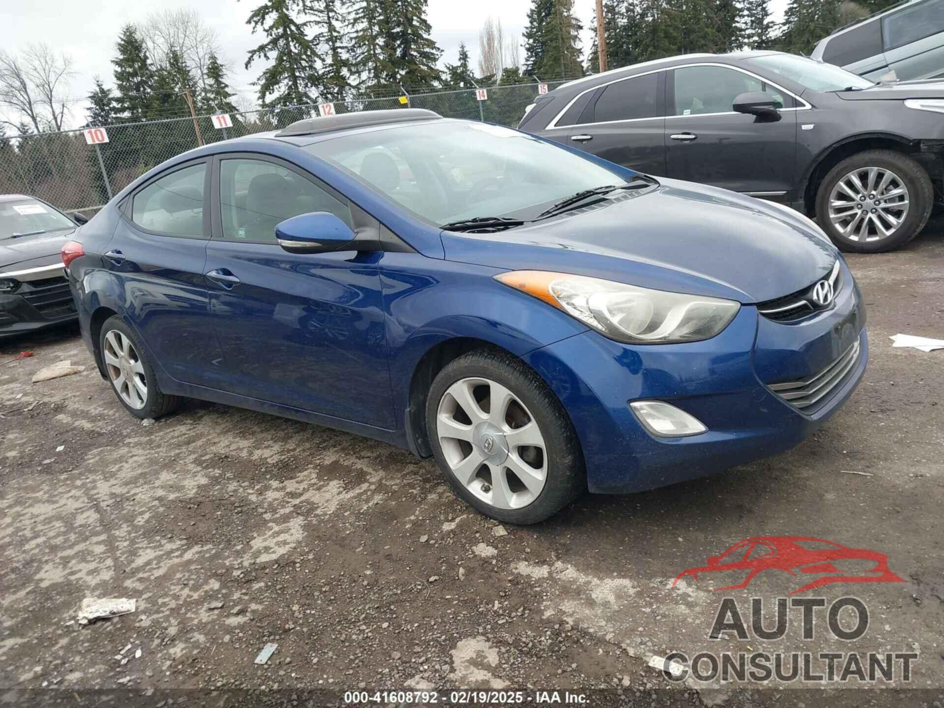 HYUNDAI ELANTRA 2013 - KMHDH4AE8DU692532