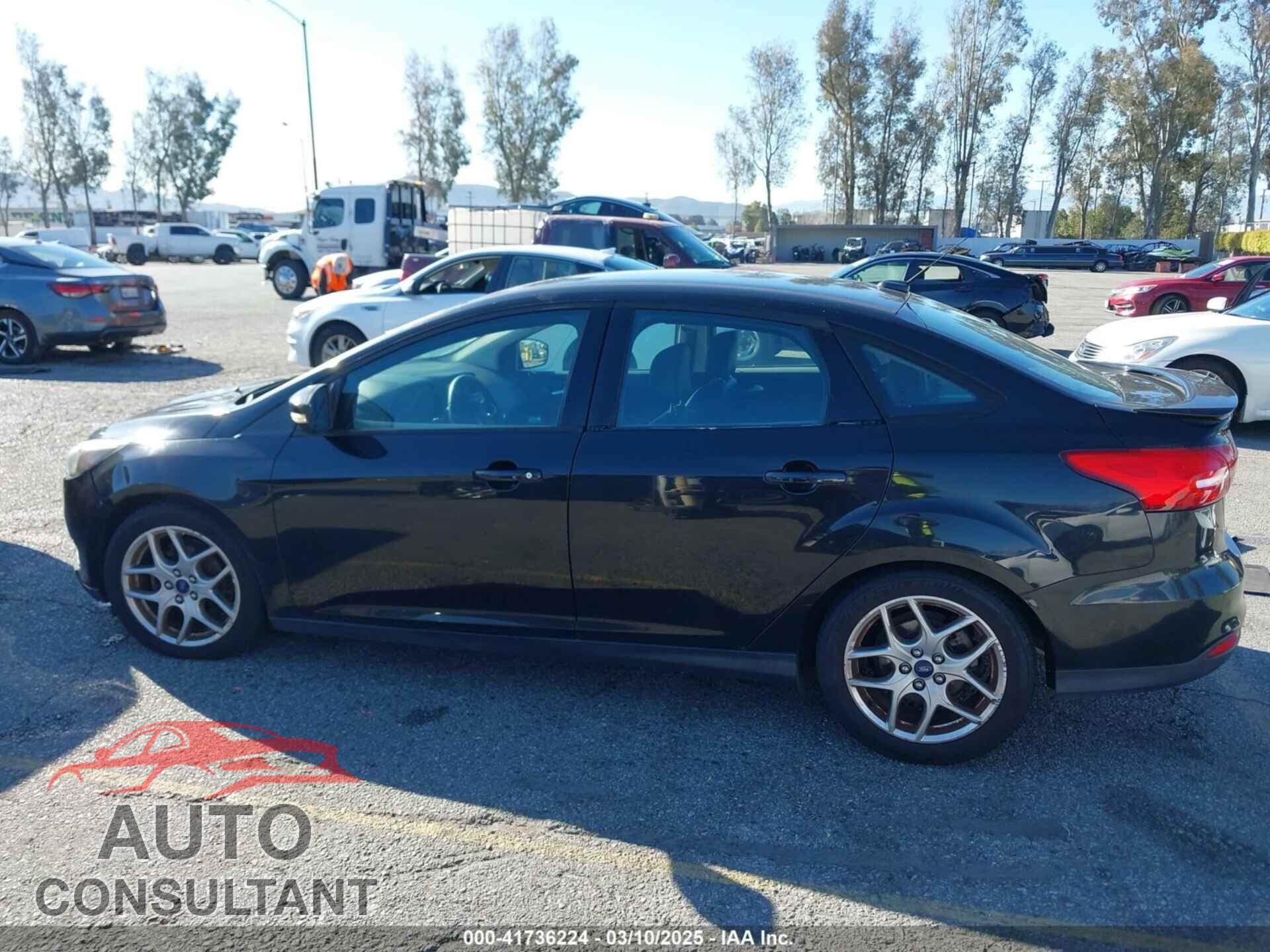 FORD FOCUS 2015 - 1FADP3F28FL245164