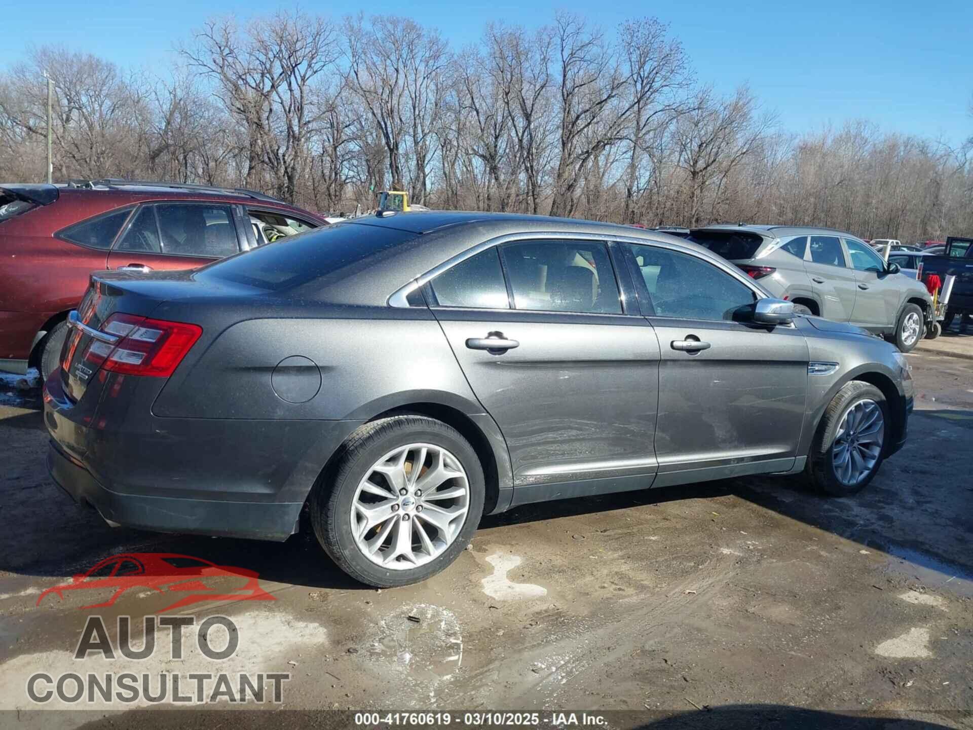 FORD TAURUS 2017 - 1FAHP2F88HG117180