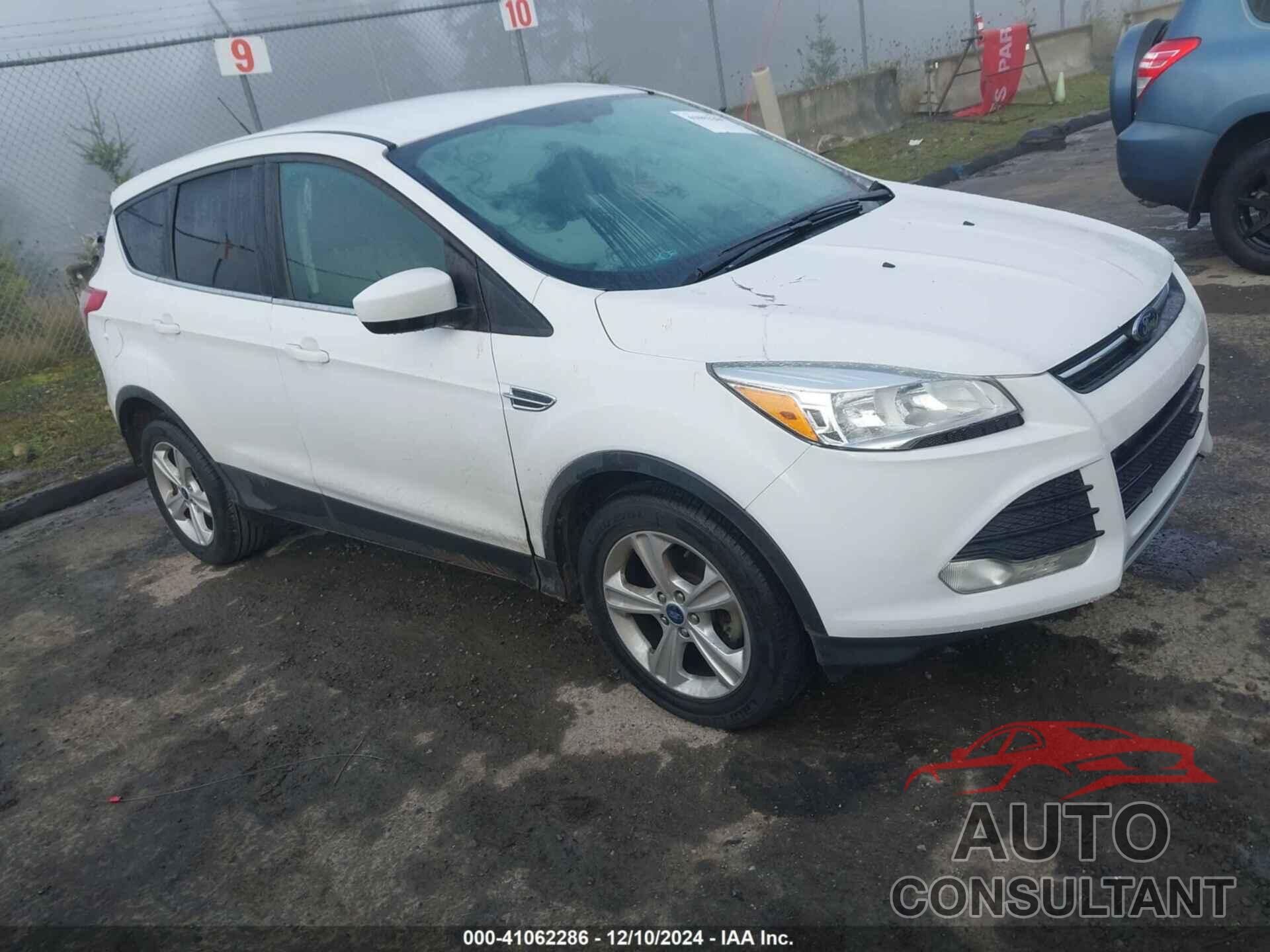 FORD ESCAPE 2015 - 1FMCU0GX5FUA68327