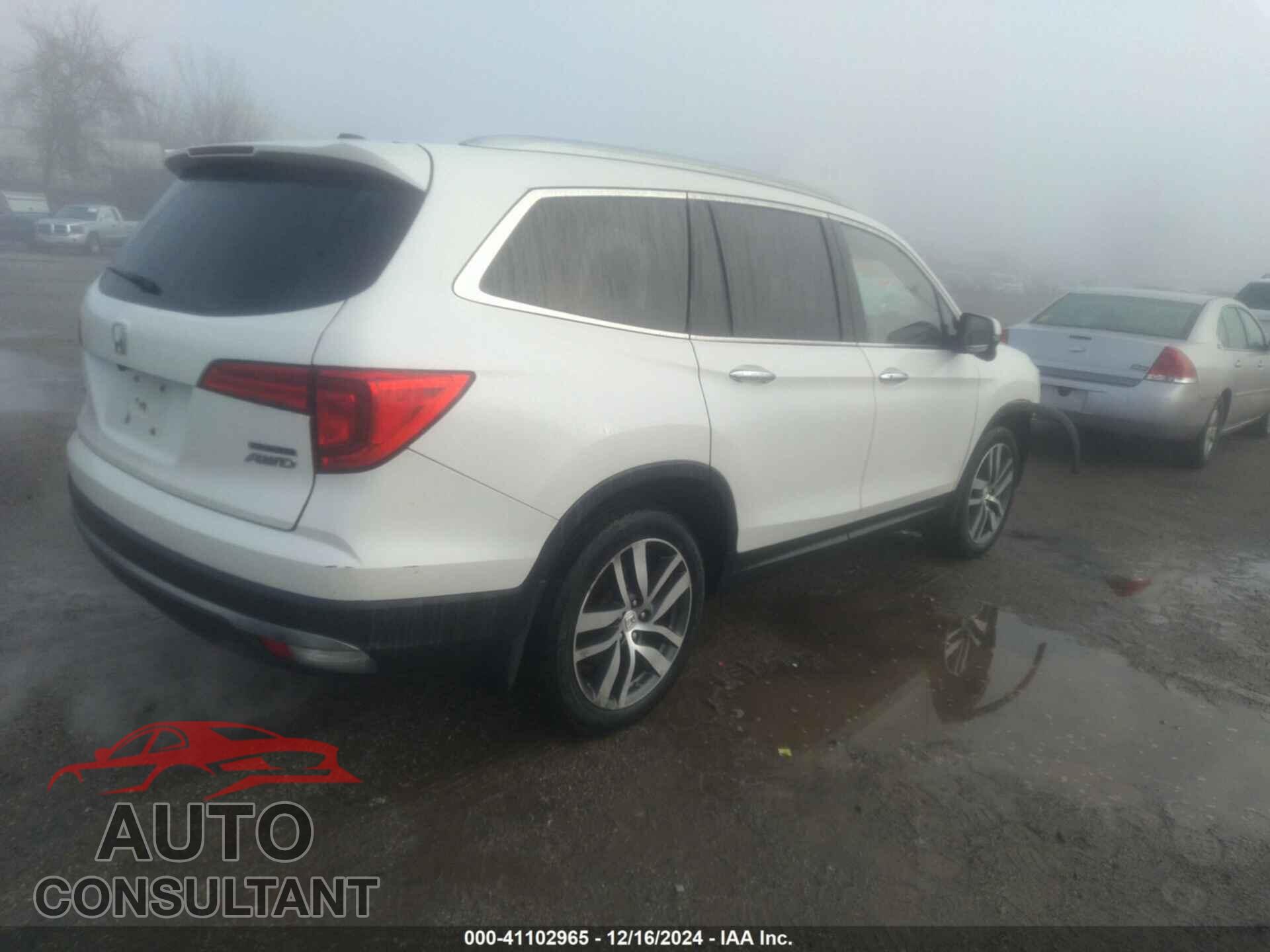 HONDA PILOT 2017 - 5FNYF6H97HB000484