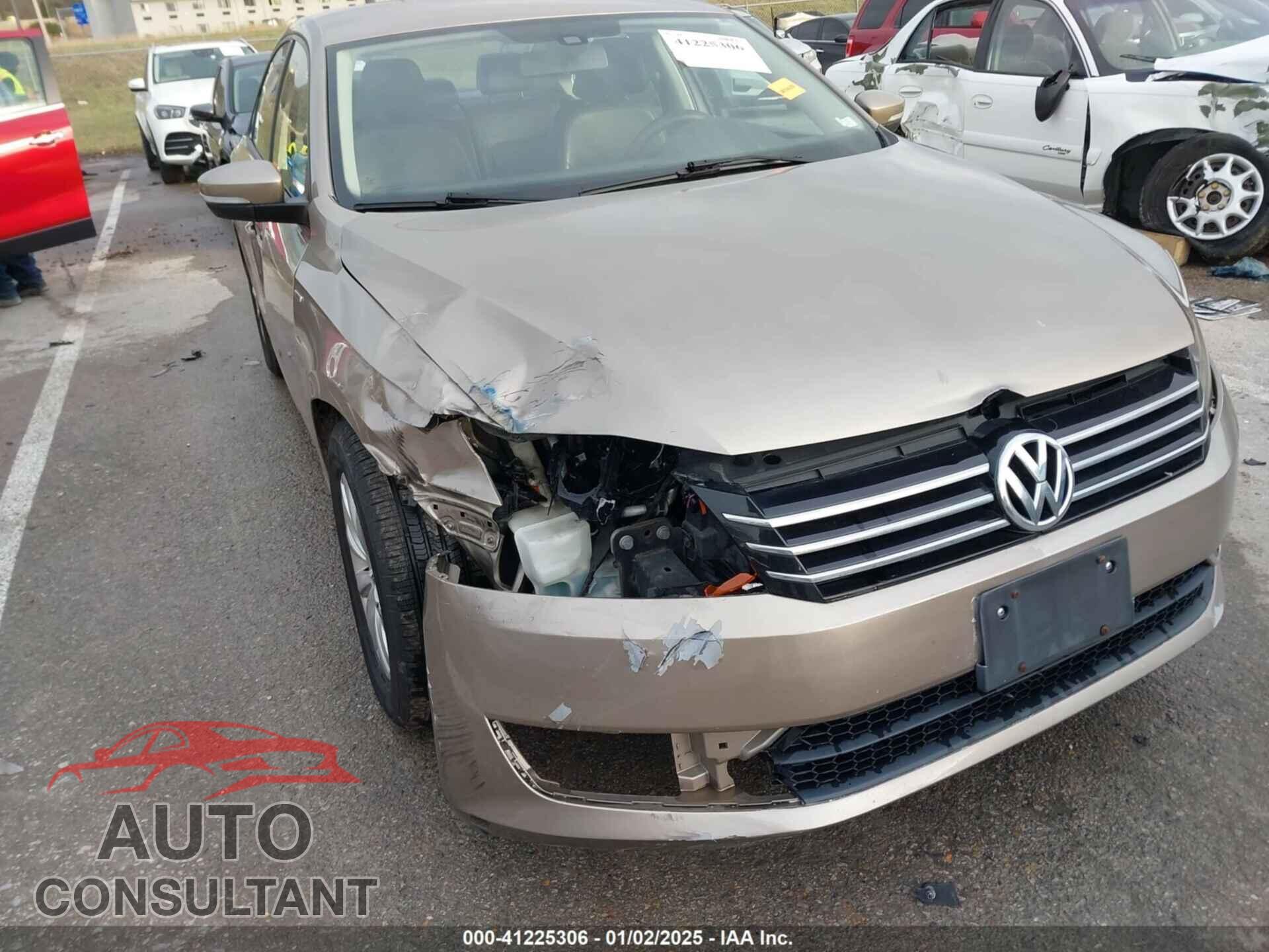 VOLKSWAGEN PASSAT 2015 - 1VWAT7A36FC028564