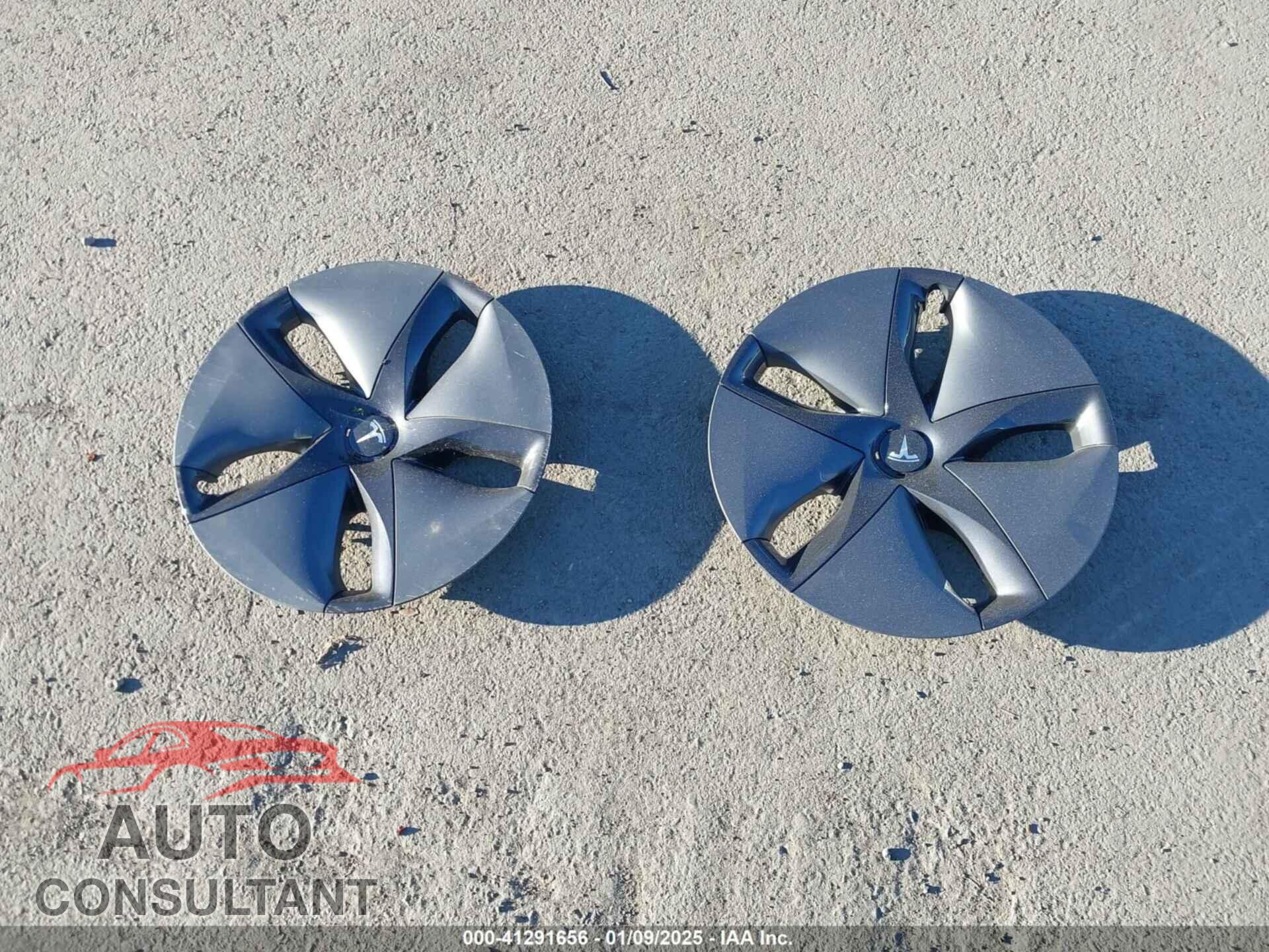 TESLA MODEL 3 2019 - 5YJ3E1EB4KF385274