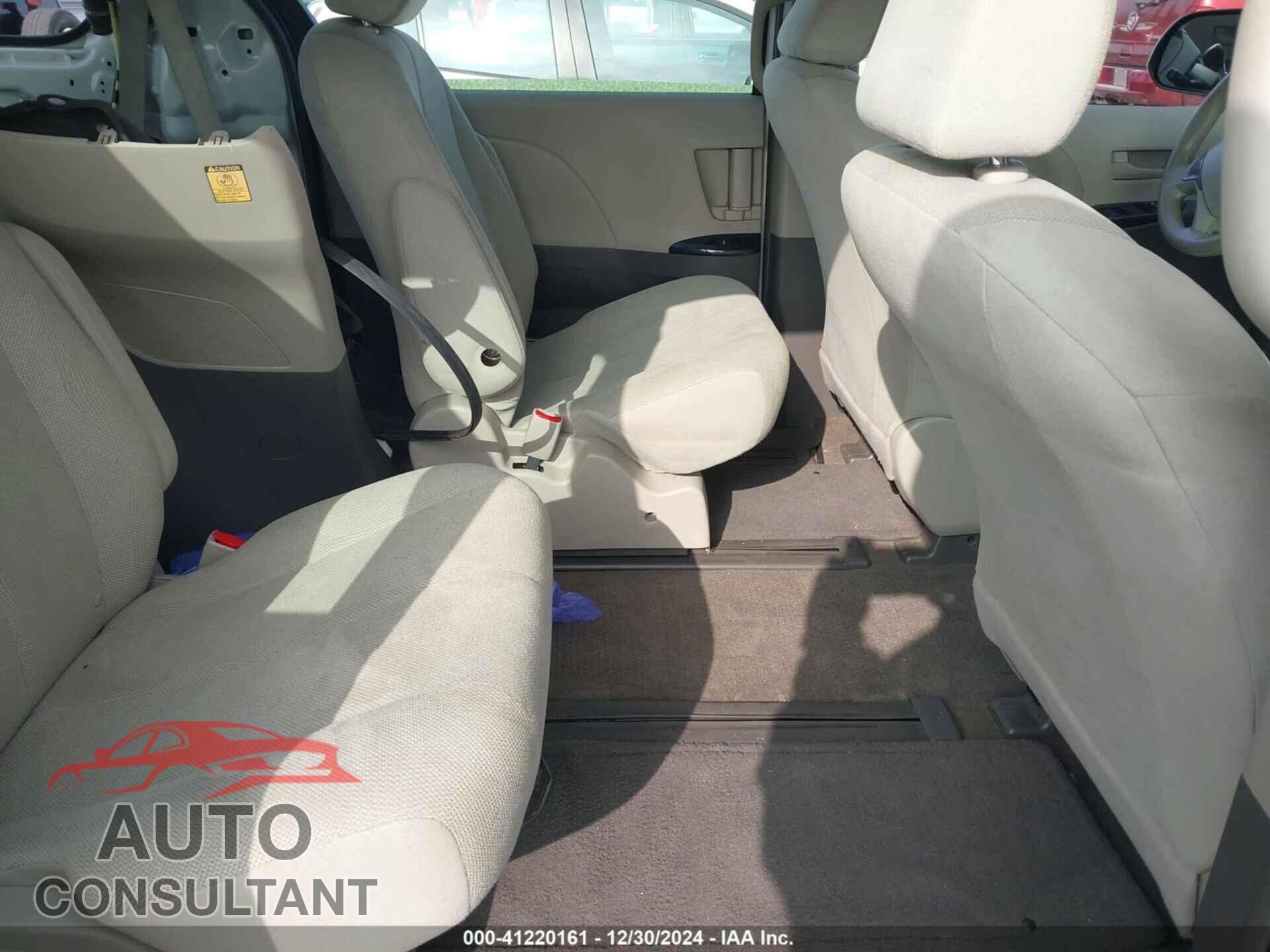TOYOTA SIENNA 2012 - 5TDKA3DC2CS015337
