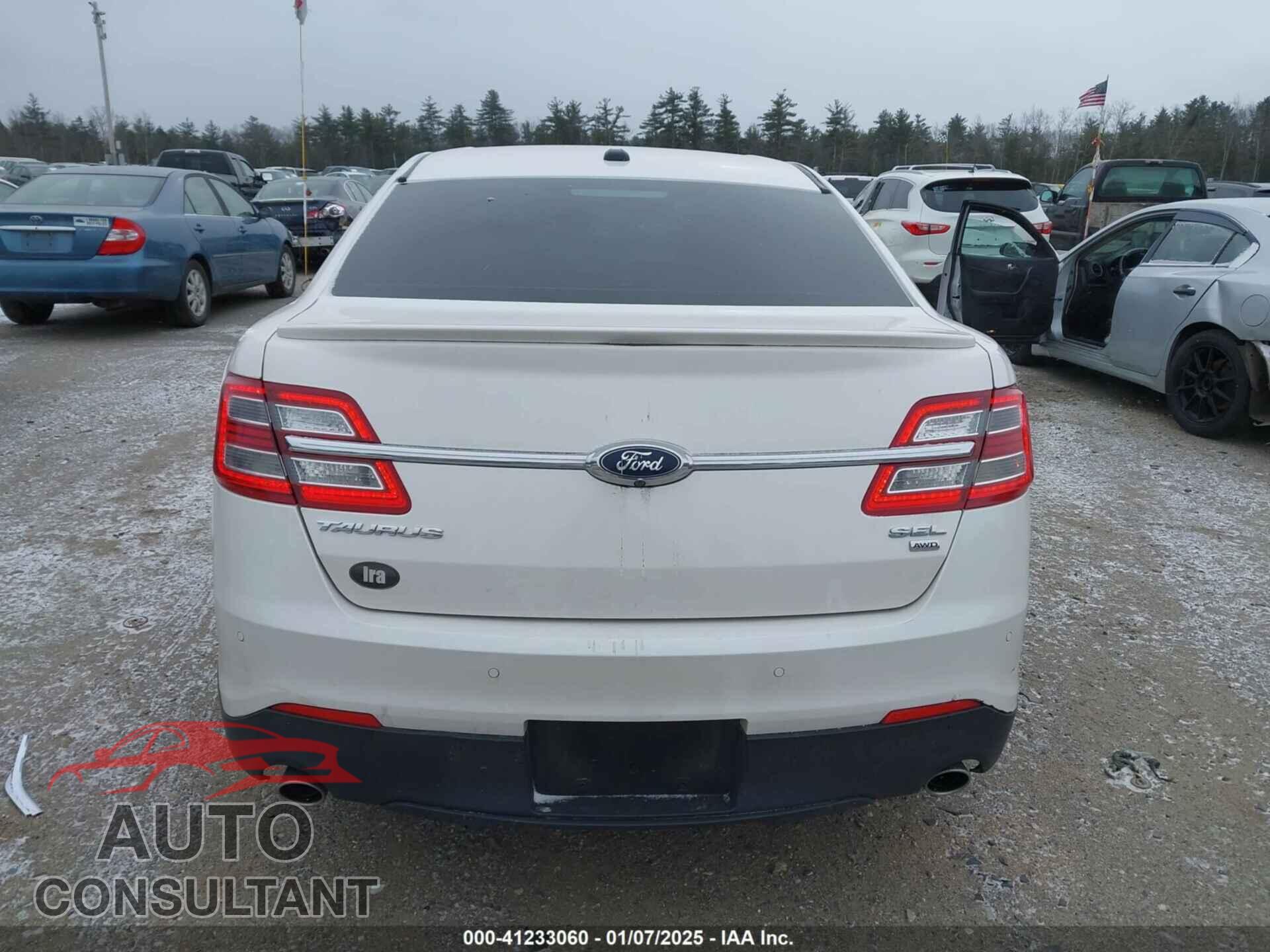 FORD TAURUS 2016 - 1FAHP2H82GG148551