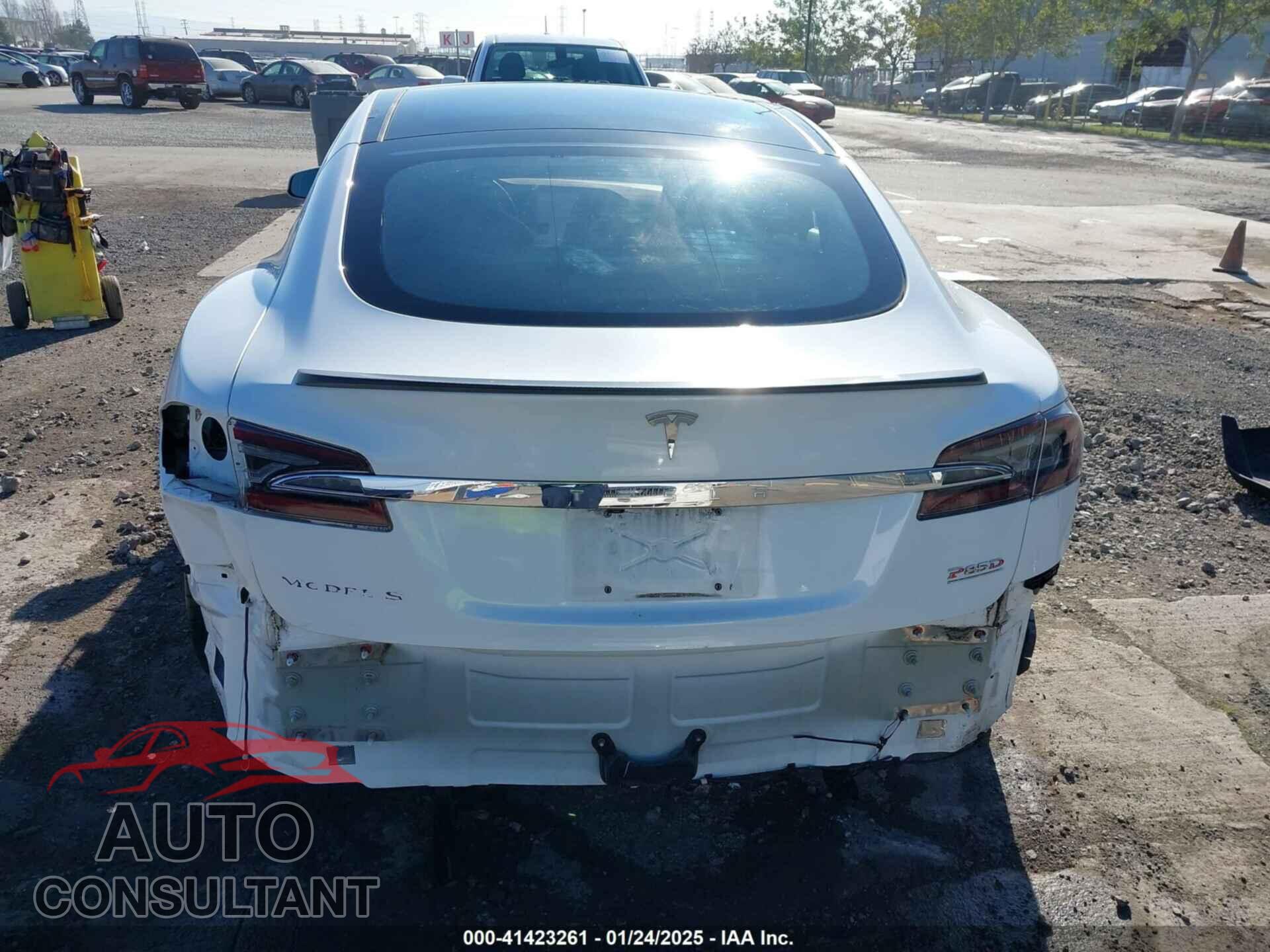 TESLA MODEL S 2015 - 5YJSA1H49FF083456