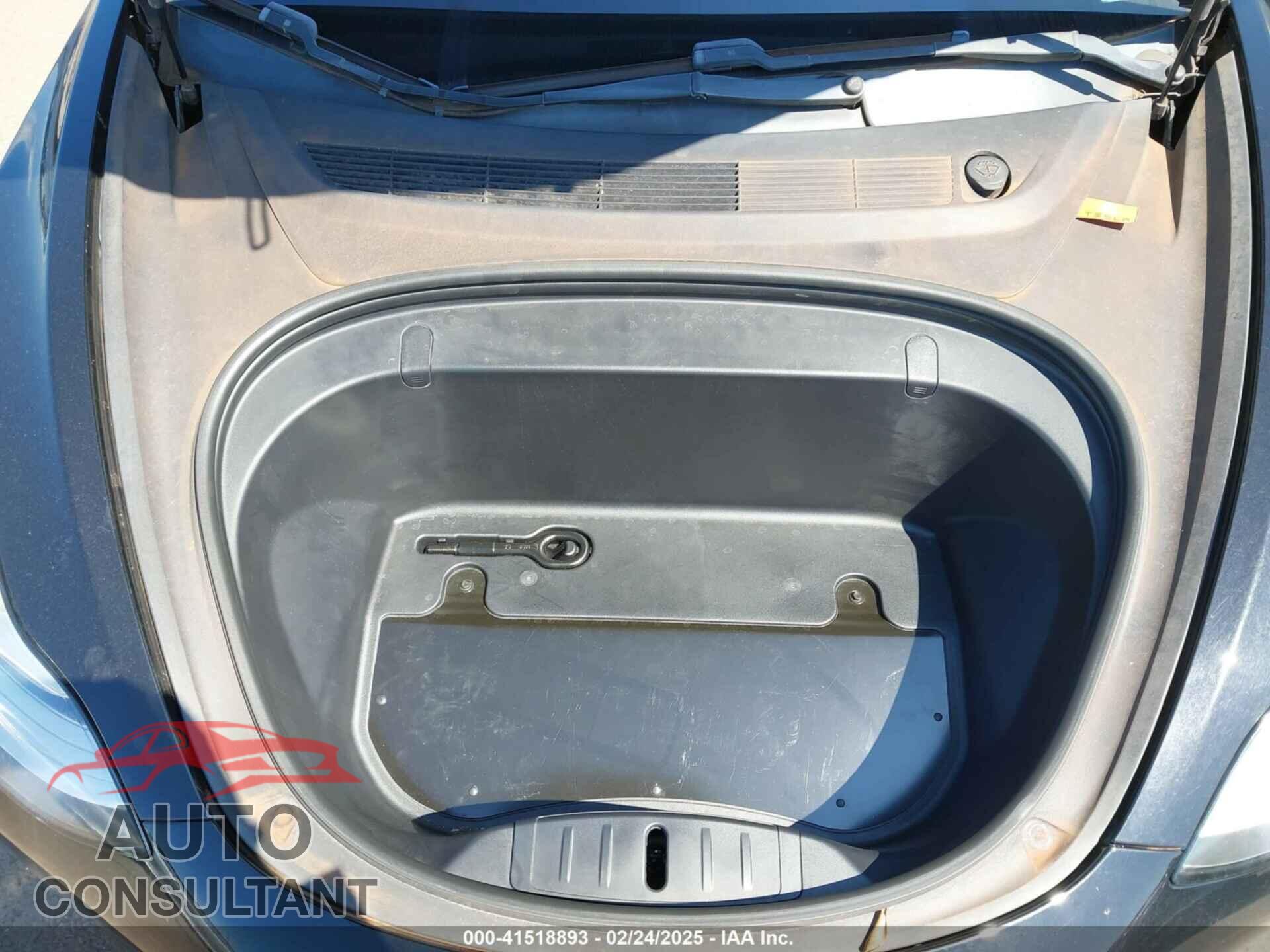 TESLA MODEL 3 2019 - 5YJ3E1EA2KF305820