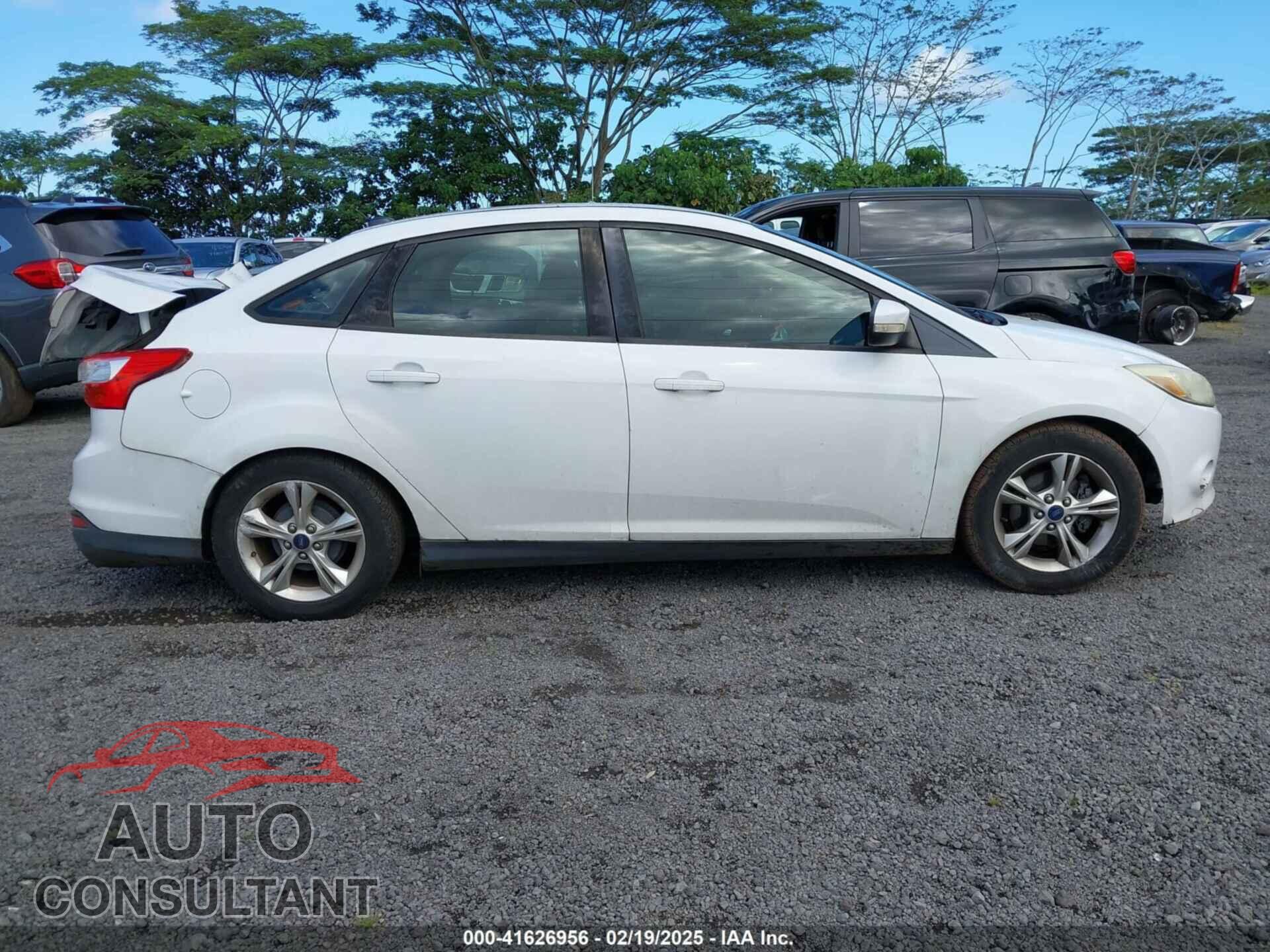 FORD FOCUS 2014 - 1FADP3F27EL185862