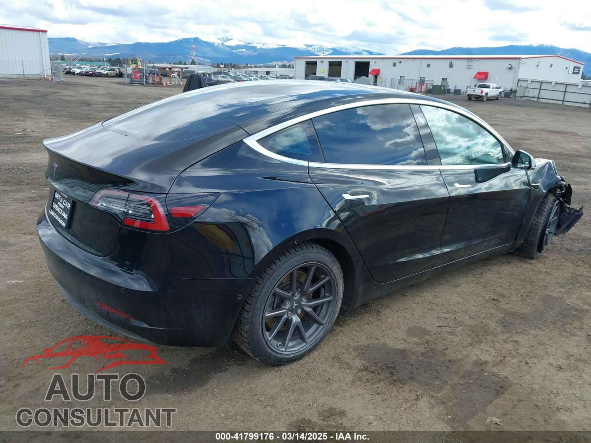 TESLA MODEL 3 2019 - 5YJ3E1EA3KF304286