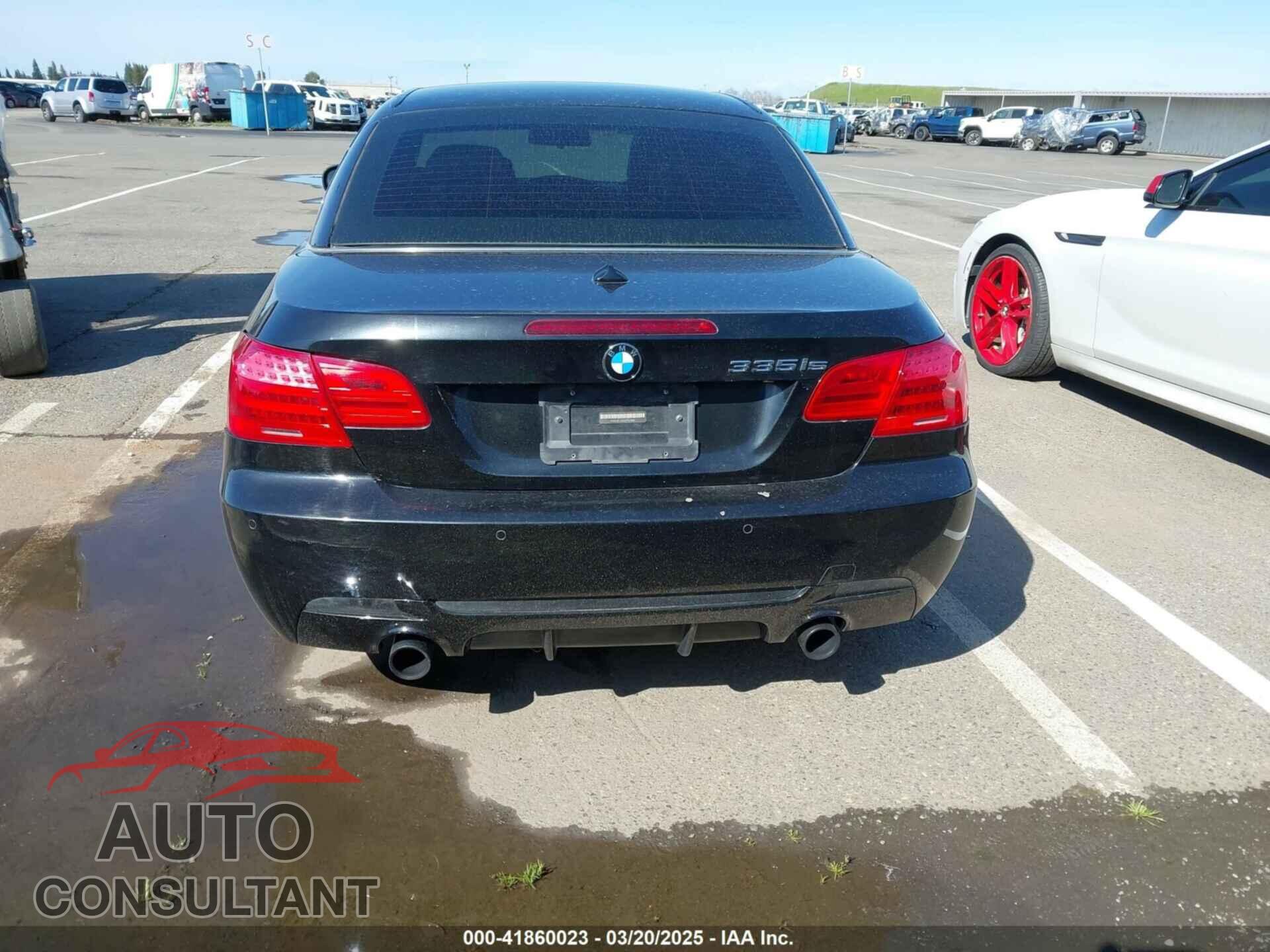 BMW 335IS 2011 - WBADX1C52BE570532