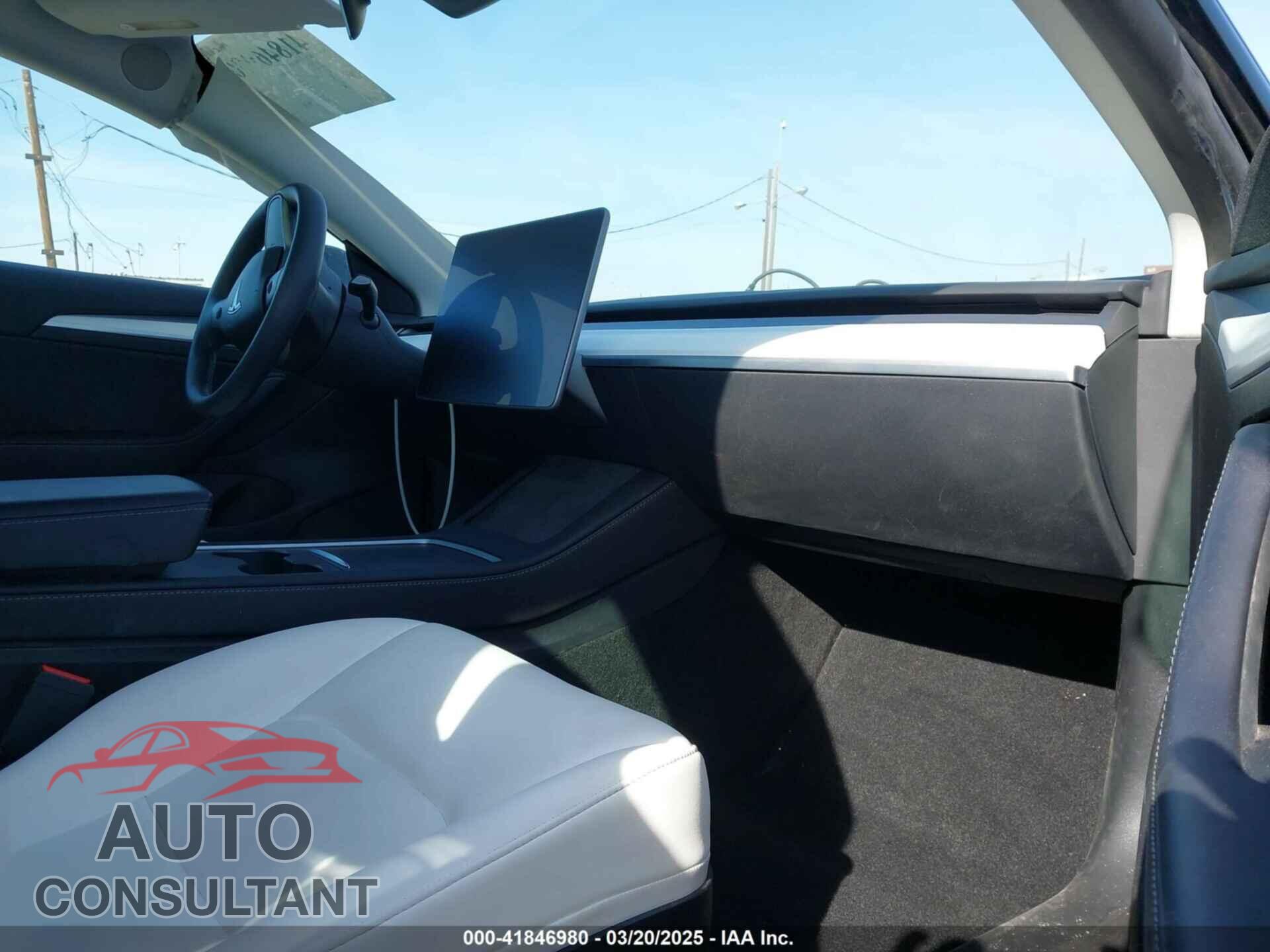 TESLA MODEL 3 2023 - 5YJ3E1EC0PF461301