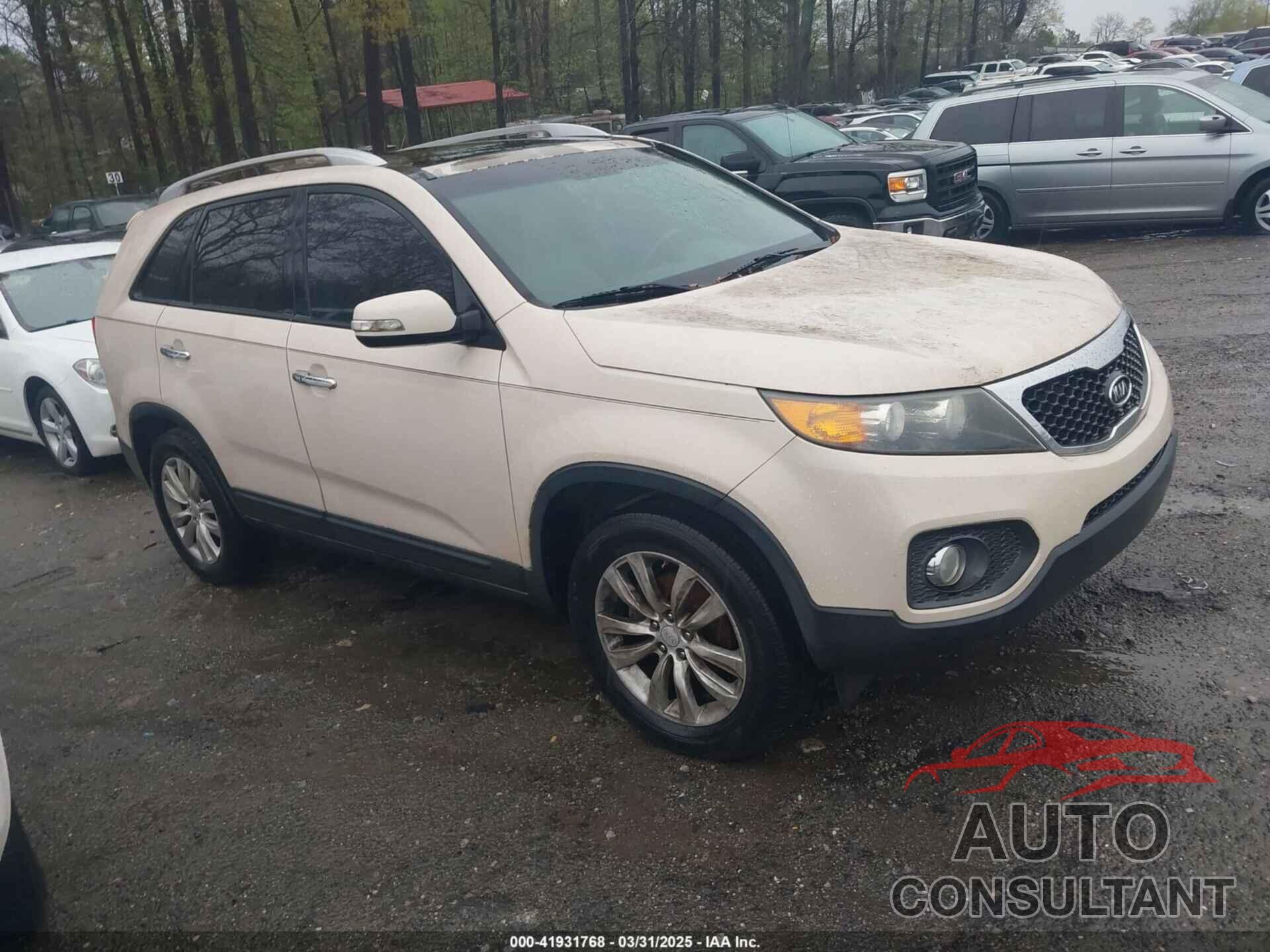 KIA SORENTO 2011 - 5XYKU4A28BG042742