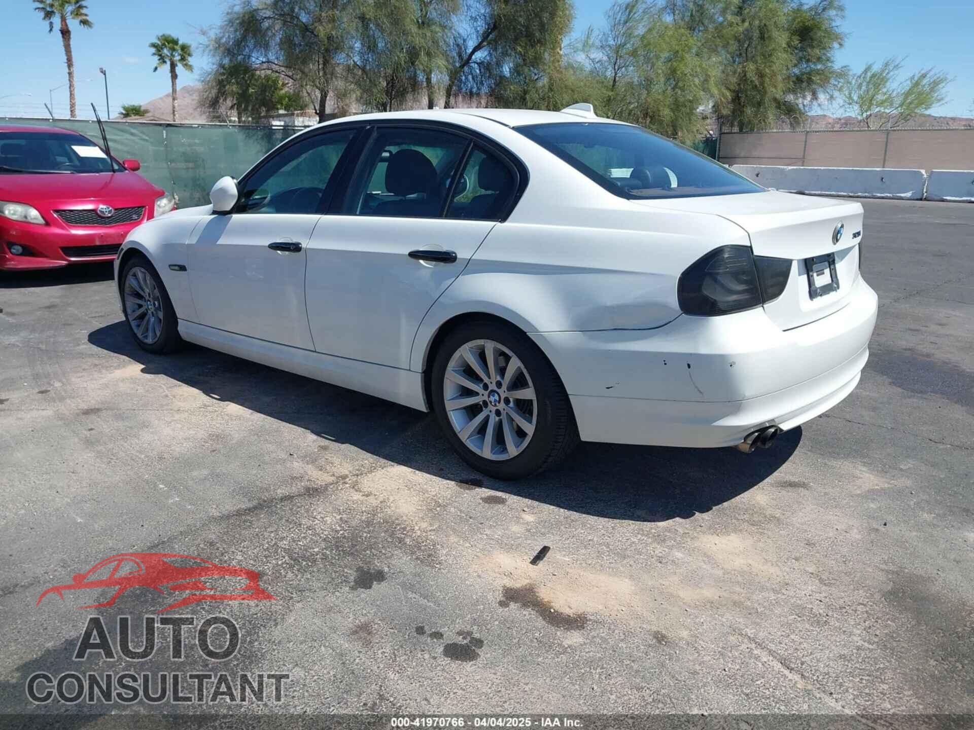 BMW 328I 2011 - WBAPH7G55BNN03060
