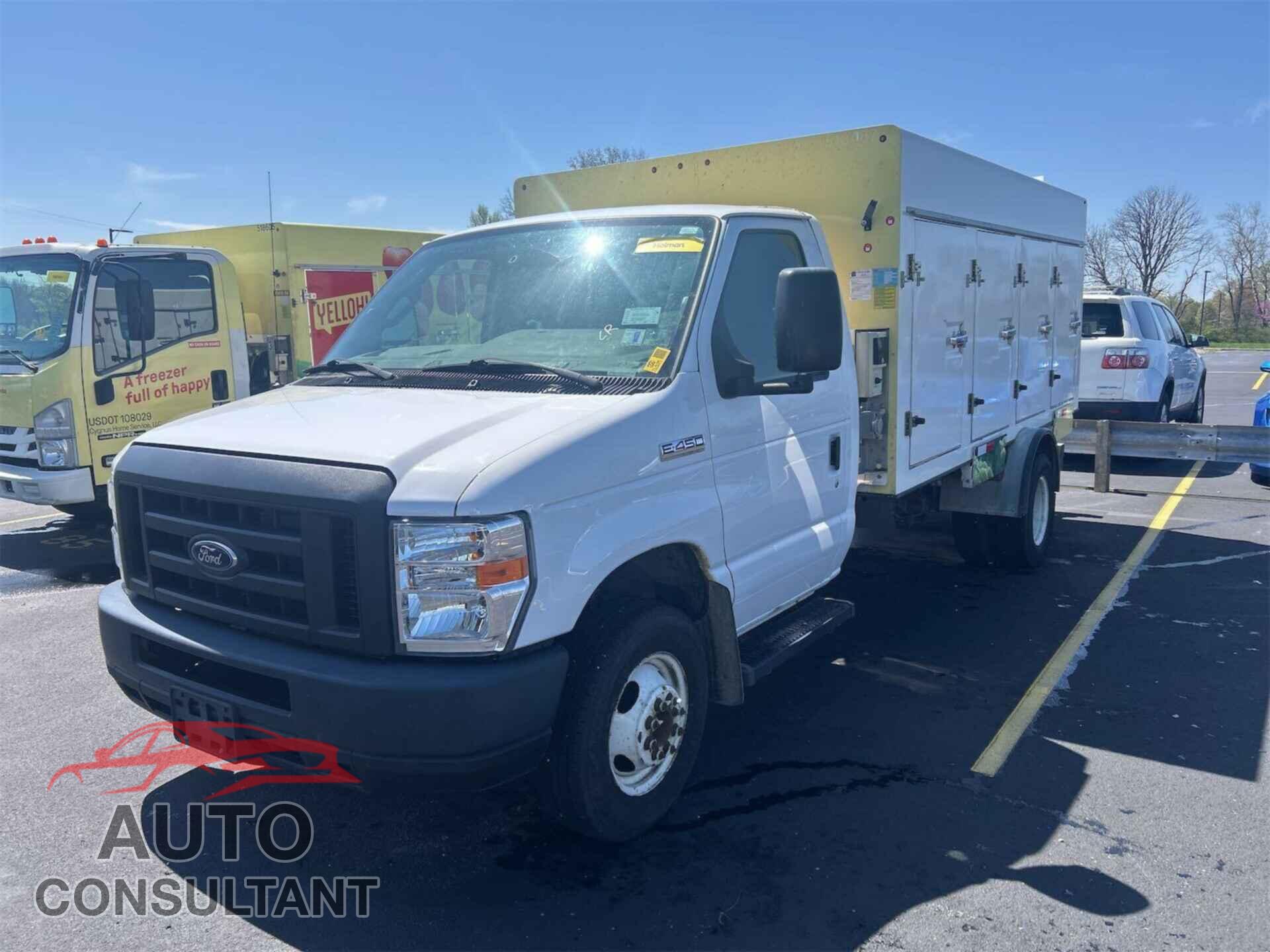 FORD ECONOLINE 2018 - 1FDXE4FS9JDC24955