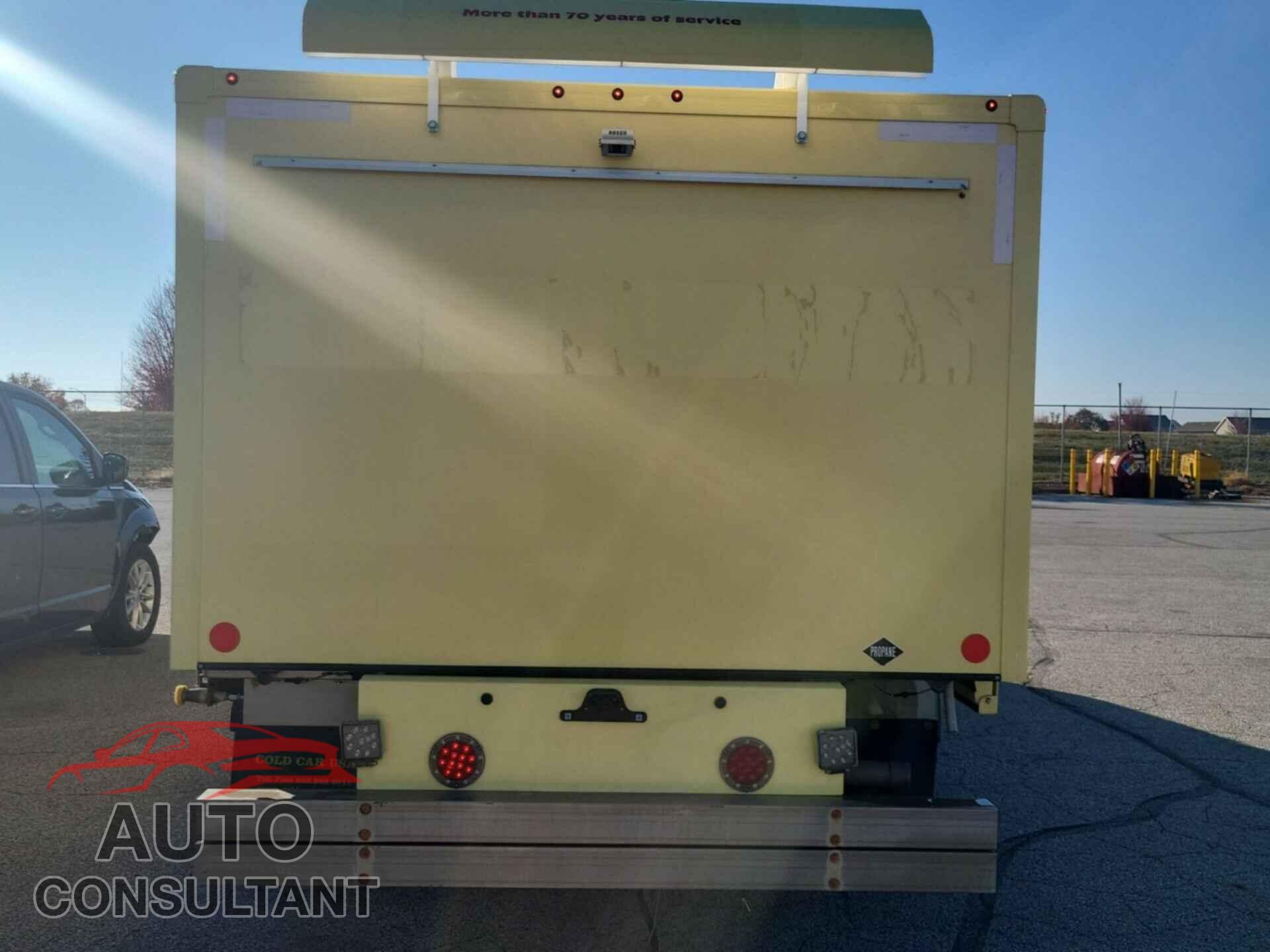 FORD E-450 CUTAWAY 2022 - 1FDXE4FN6NDC29482