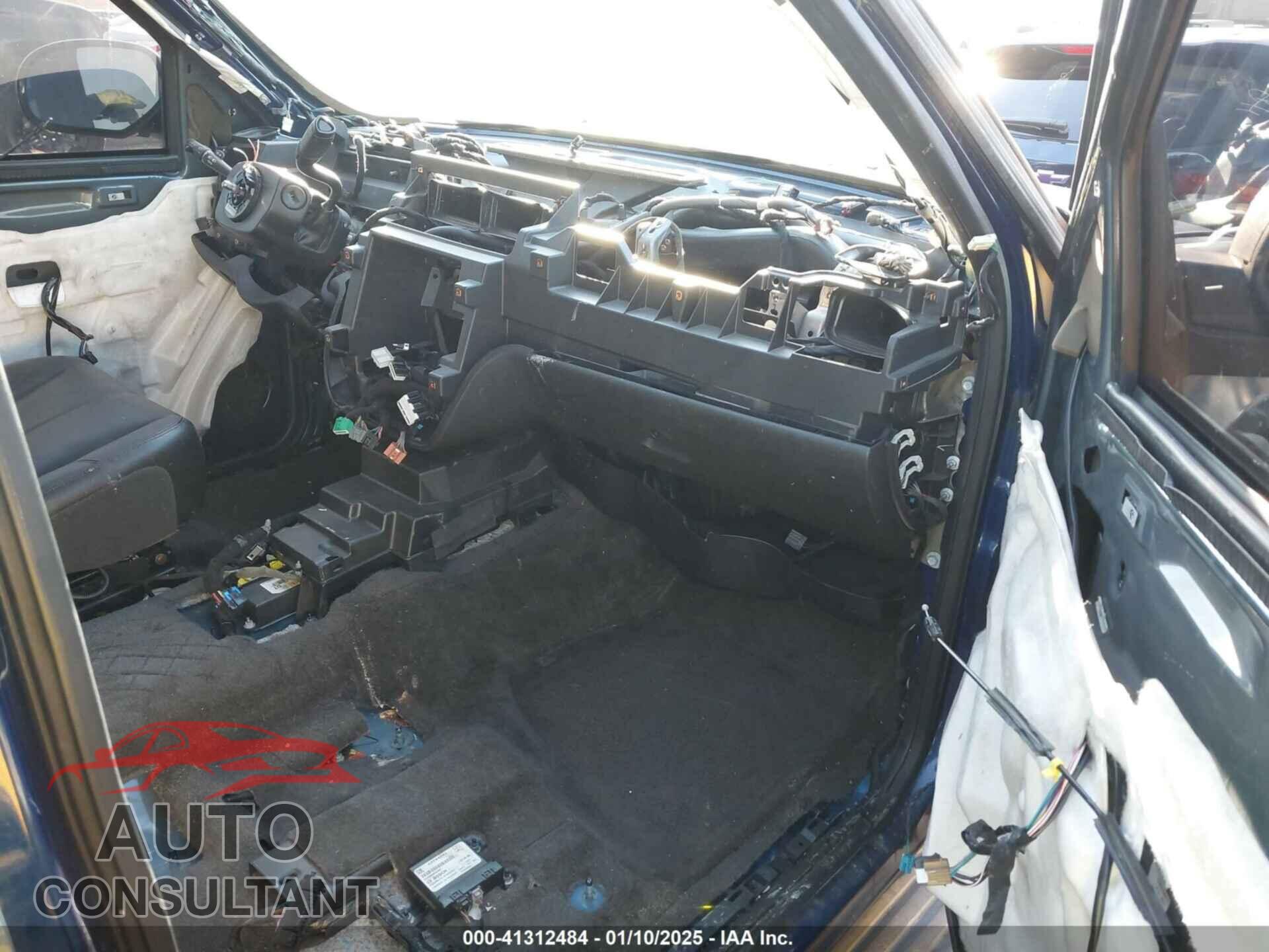 CHEVROLET TAHOE 2012 - 1GNSCBE02CR242591
