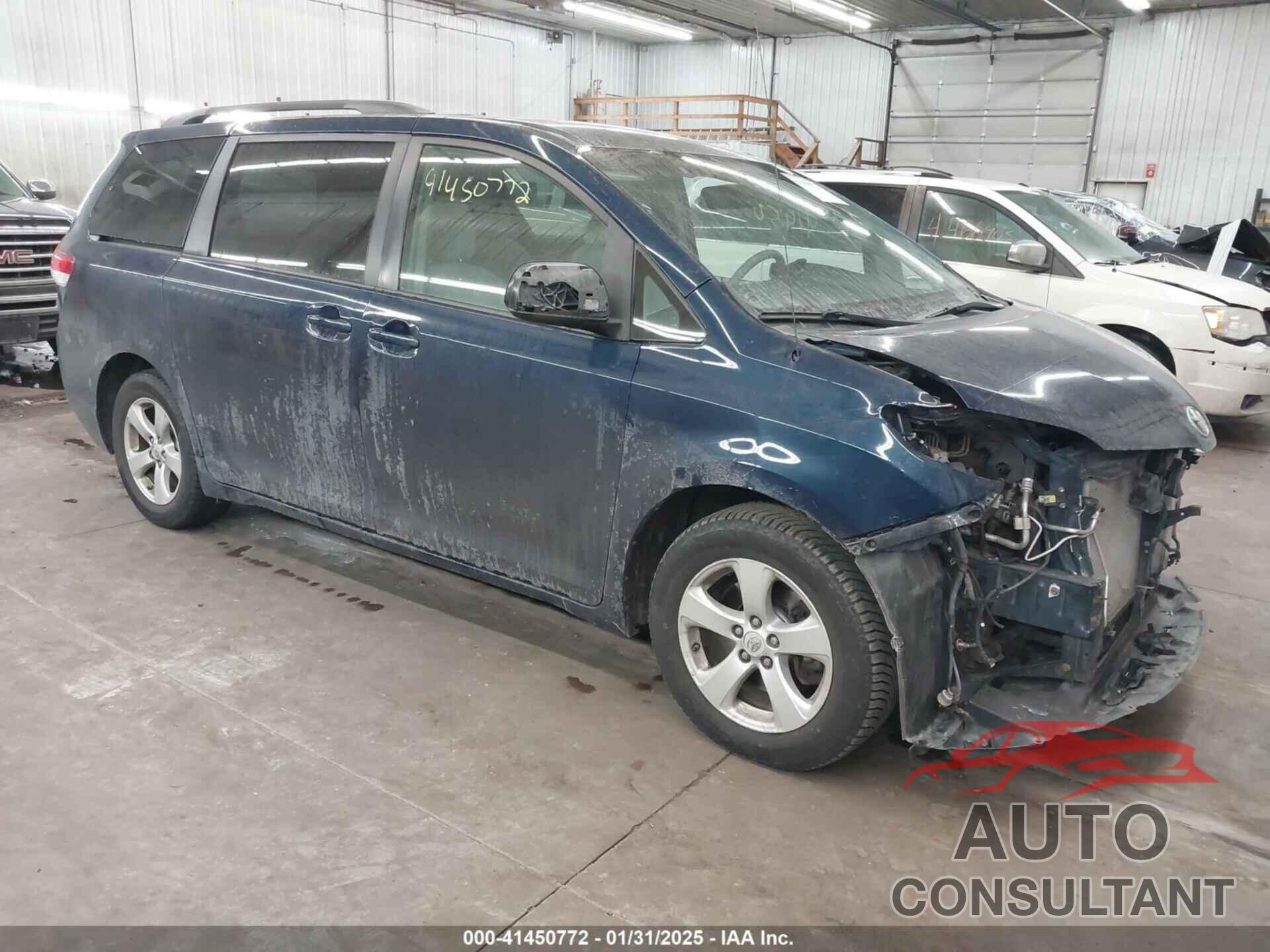 TOYOTA SIENNA 2011 - 5TDKK3DC6BS020598