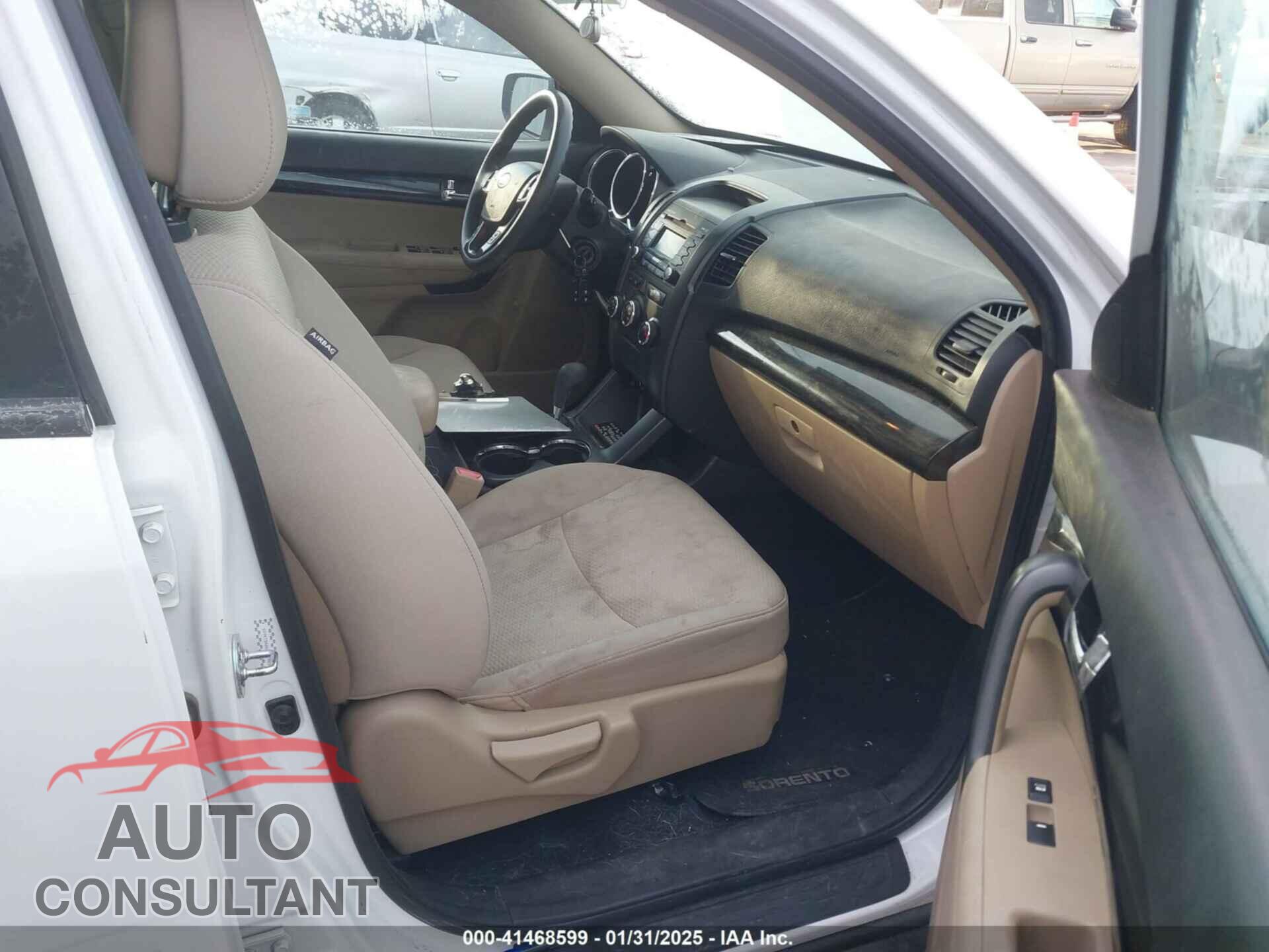 KIA SORENTO 2011 - 5XYKTDA26BG079632