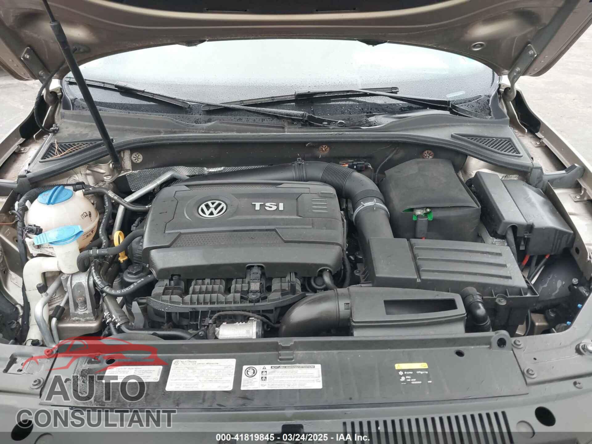 VOLKSWAGEN PASSAT 2015 - 1VWAT7A32FC120769