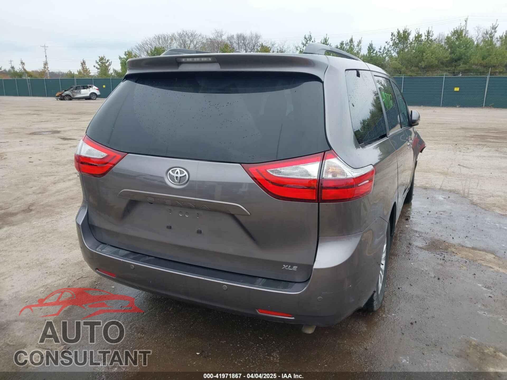 TOYOTA SIENNA 2015 - 5TDYK3DC8FS651580