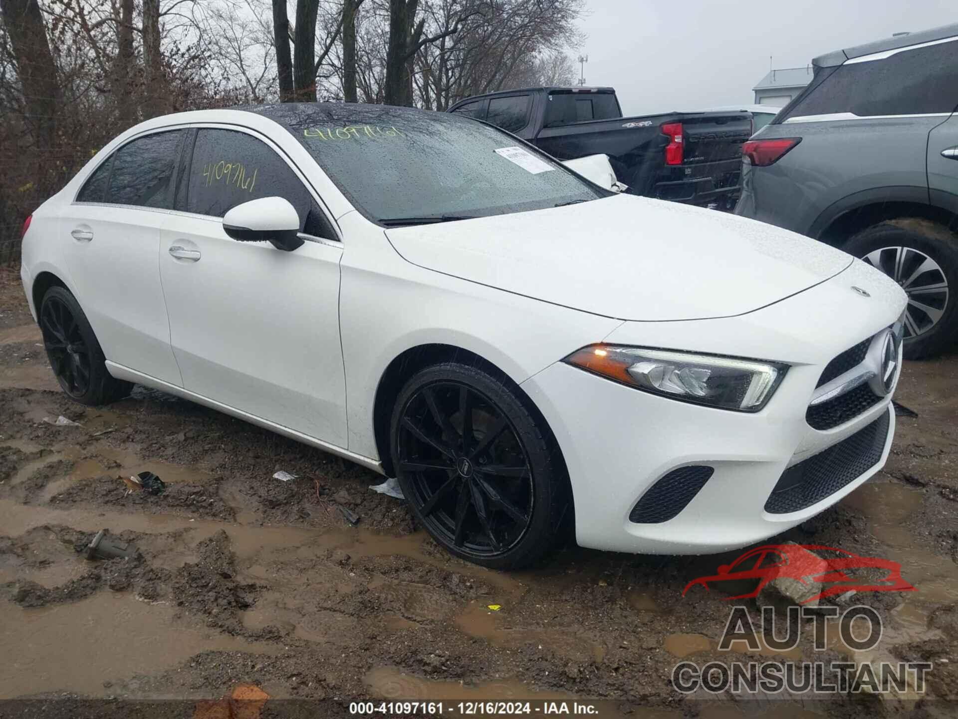 MERCEDES-BENZ A 220 2019 - WDD3G4FB6KW027380