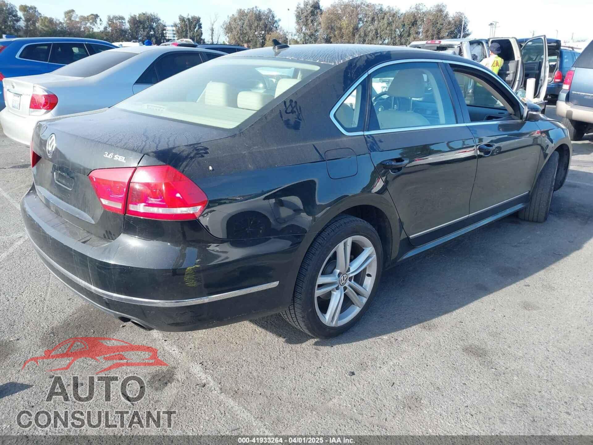VOLKSWAGEN PASSAT 2012 - 1VWCM7A34CC044585
