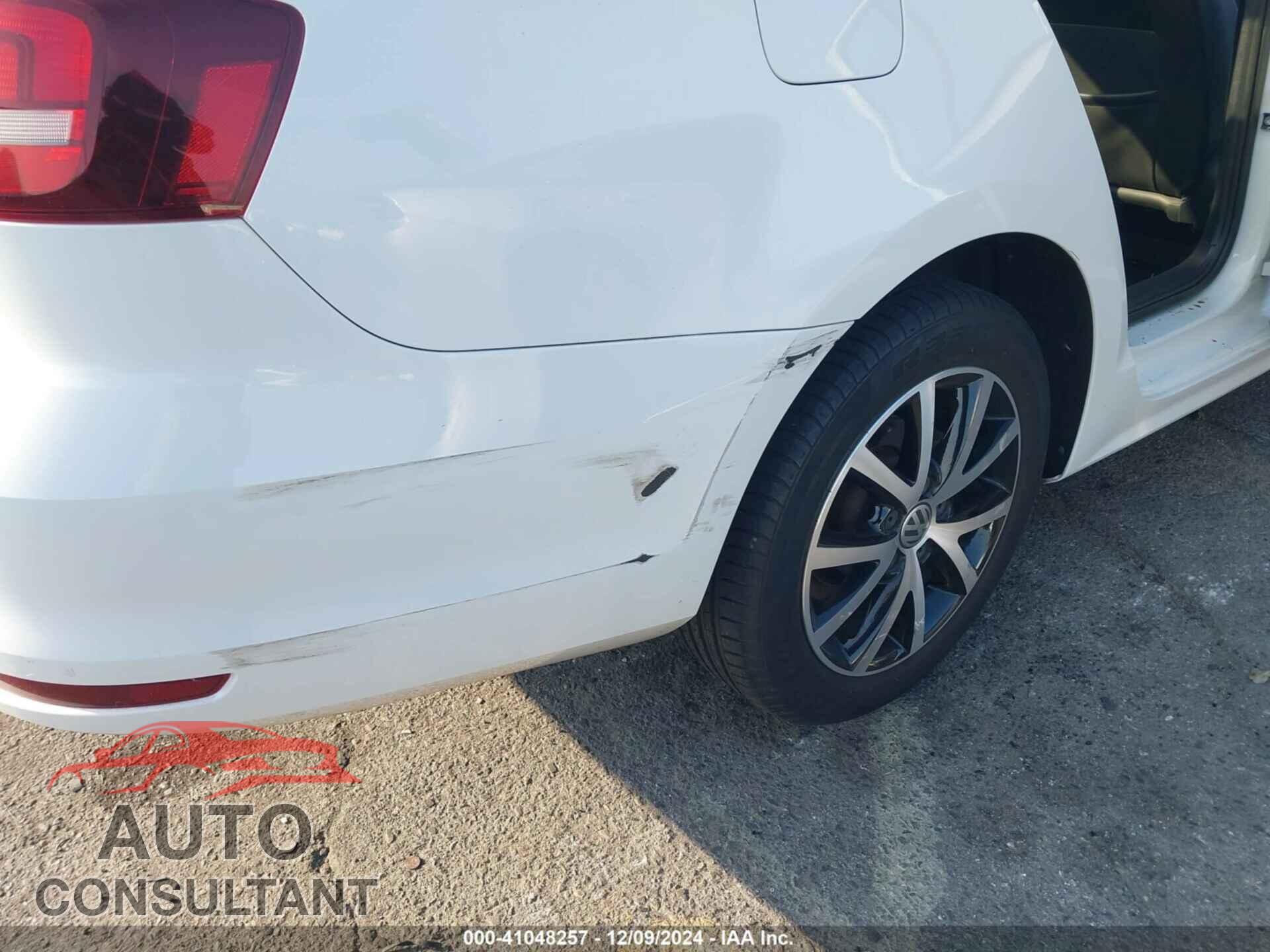 VOLKSWAGEN JETTA 2017 - 3VWDB7AJ1HM346589