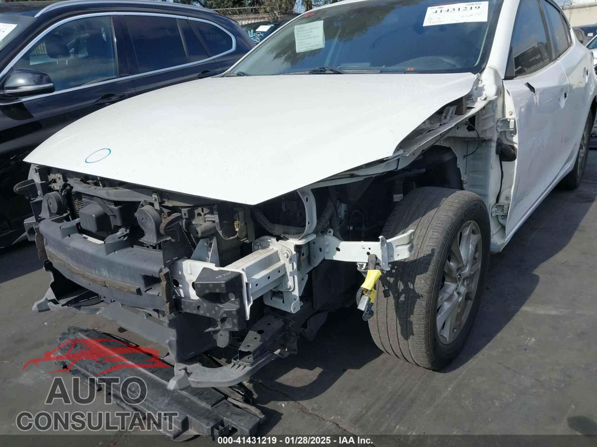 MAZDA MAZDA3 2017 - 3MZBN1U70HM107465