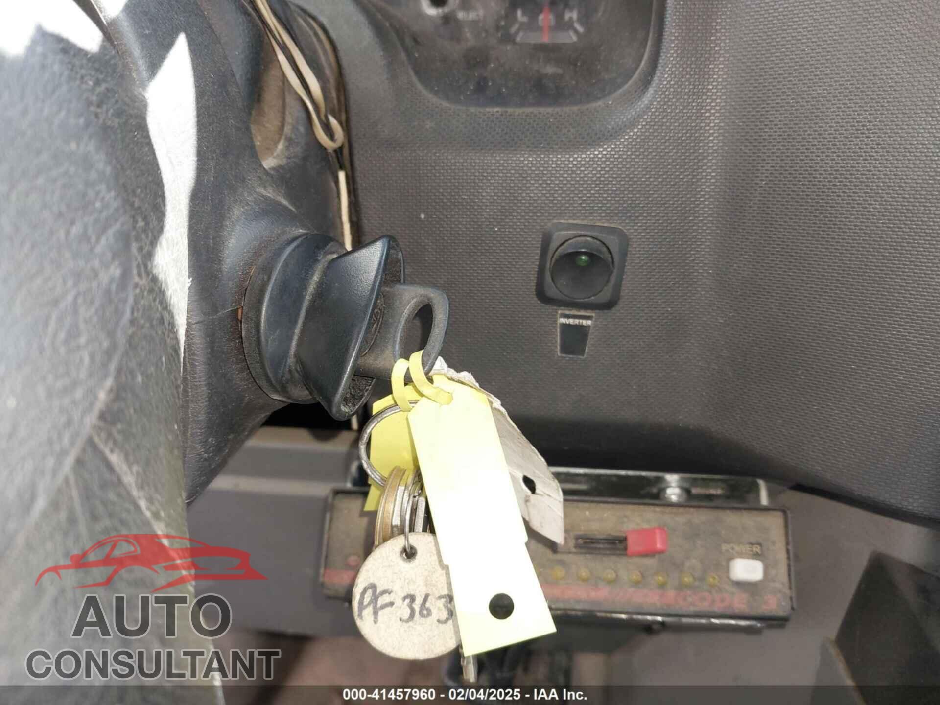 FORD E-350 CUTAWAY 2011 - 1FDSE3FL4BDB20095