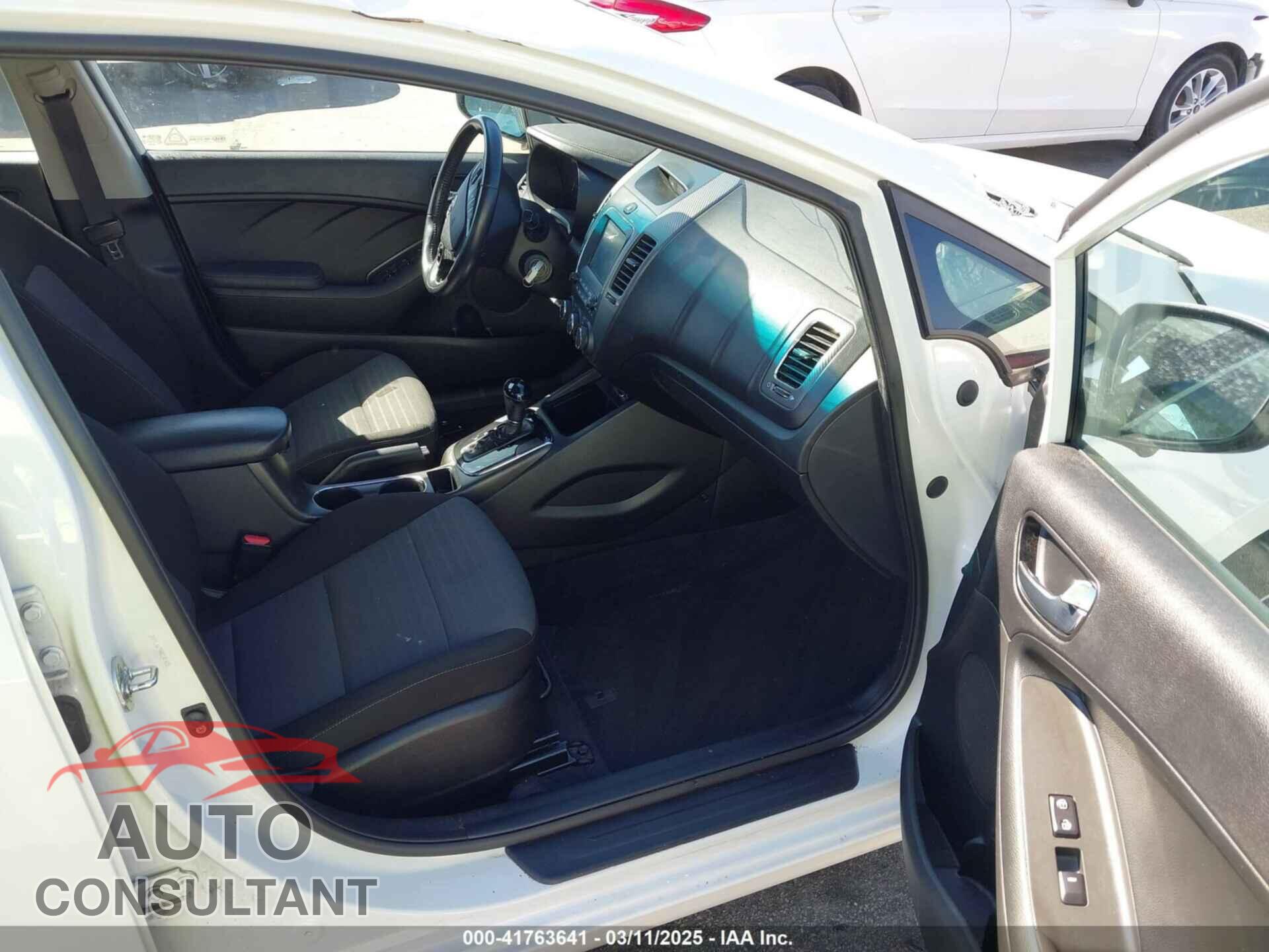 KIA FORTE 2017 - 3KPFL4A79HE147425