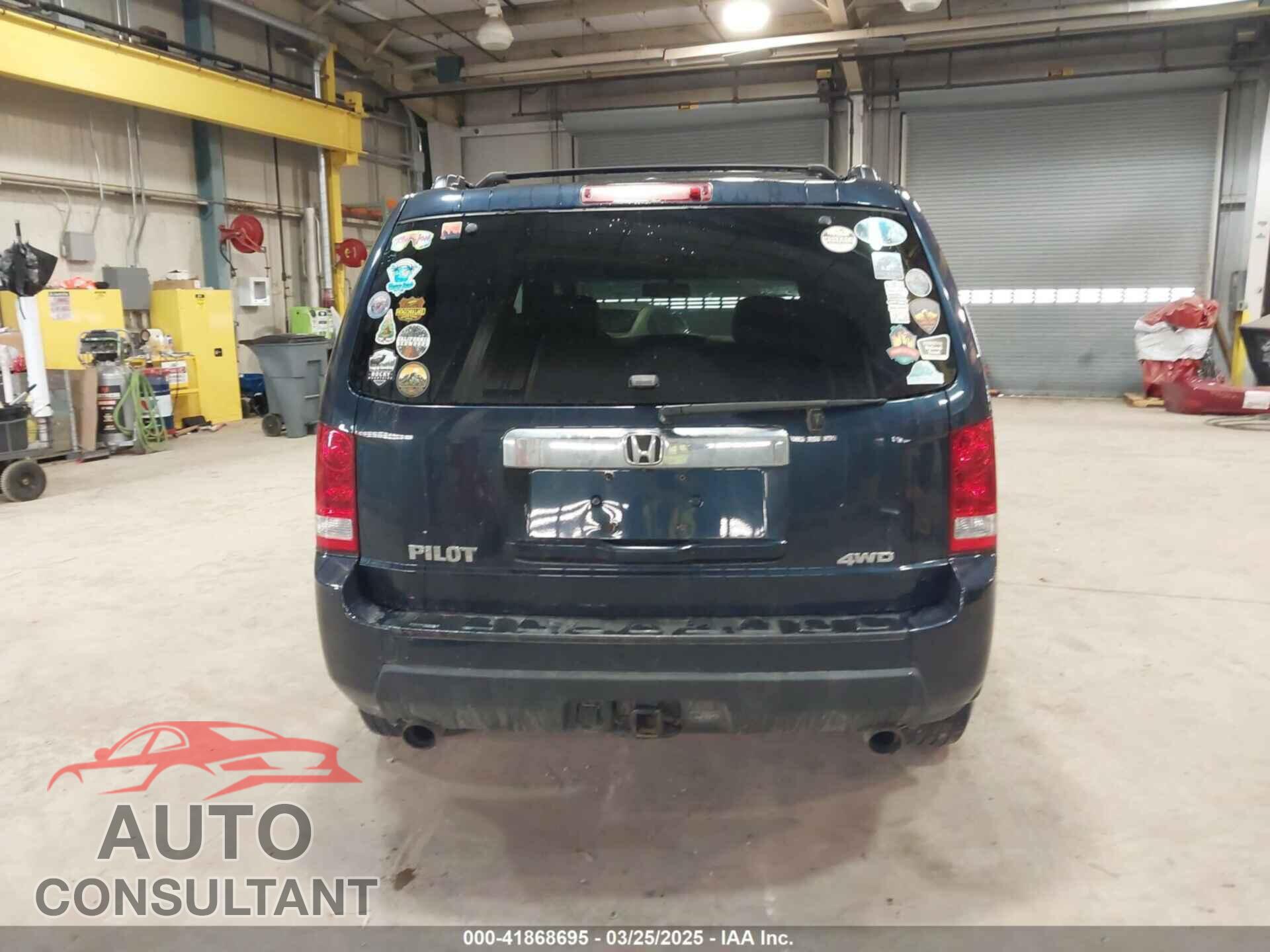 HONDA PILOT 2011 - 5FNYF4H52BB038651
