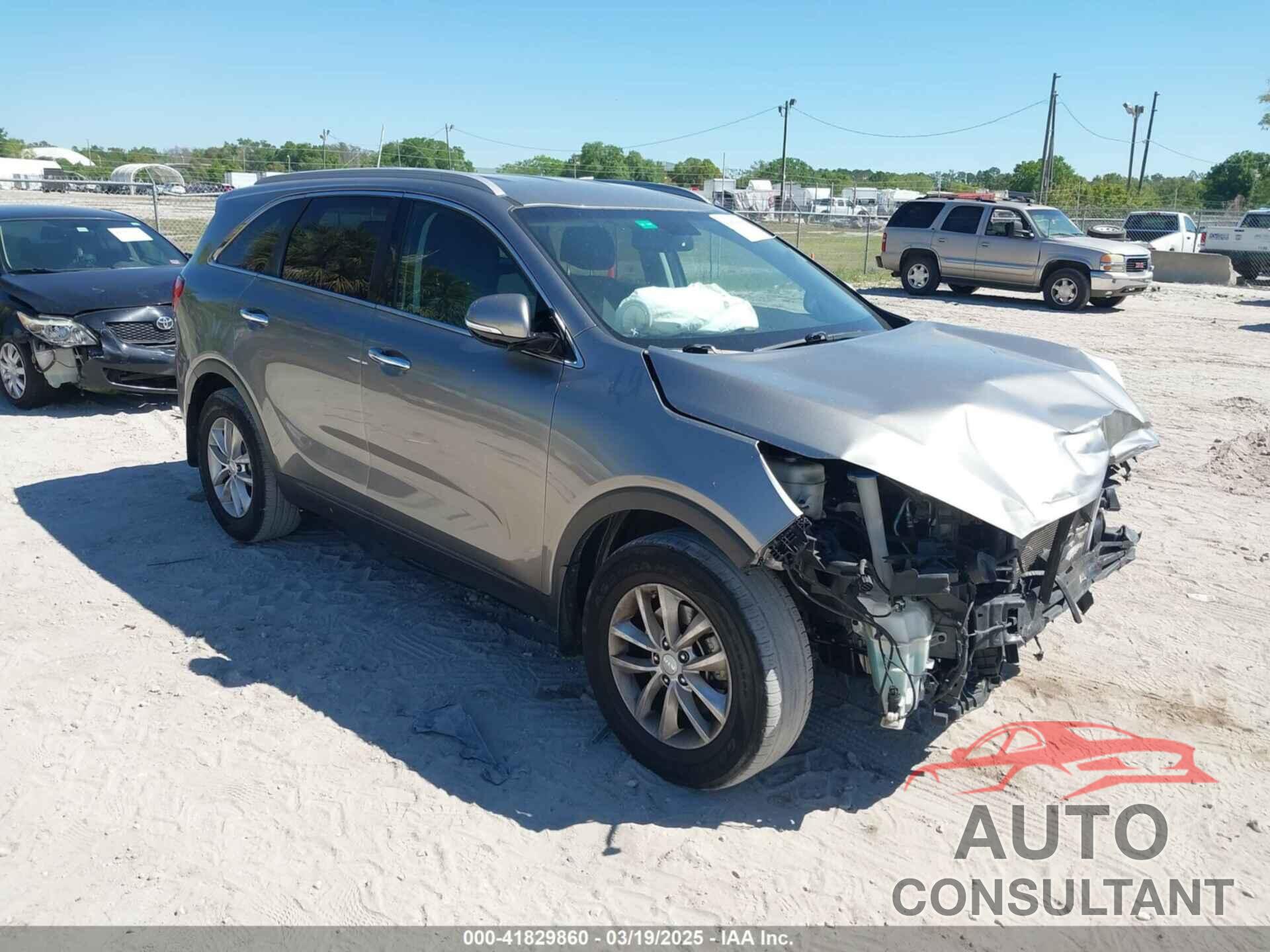 KIA SORENTO 2017 - 5XYPG4A35HG189017