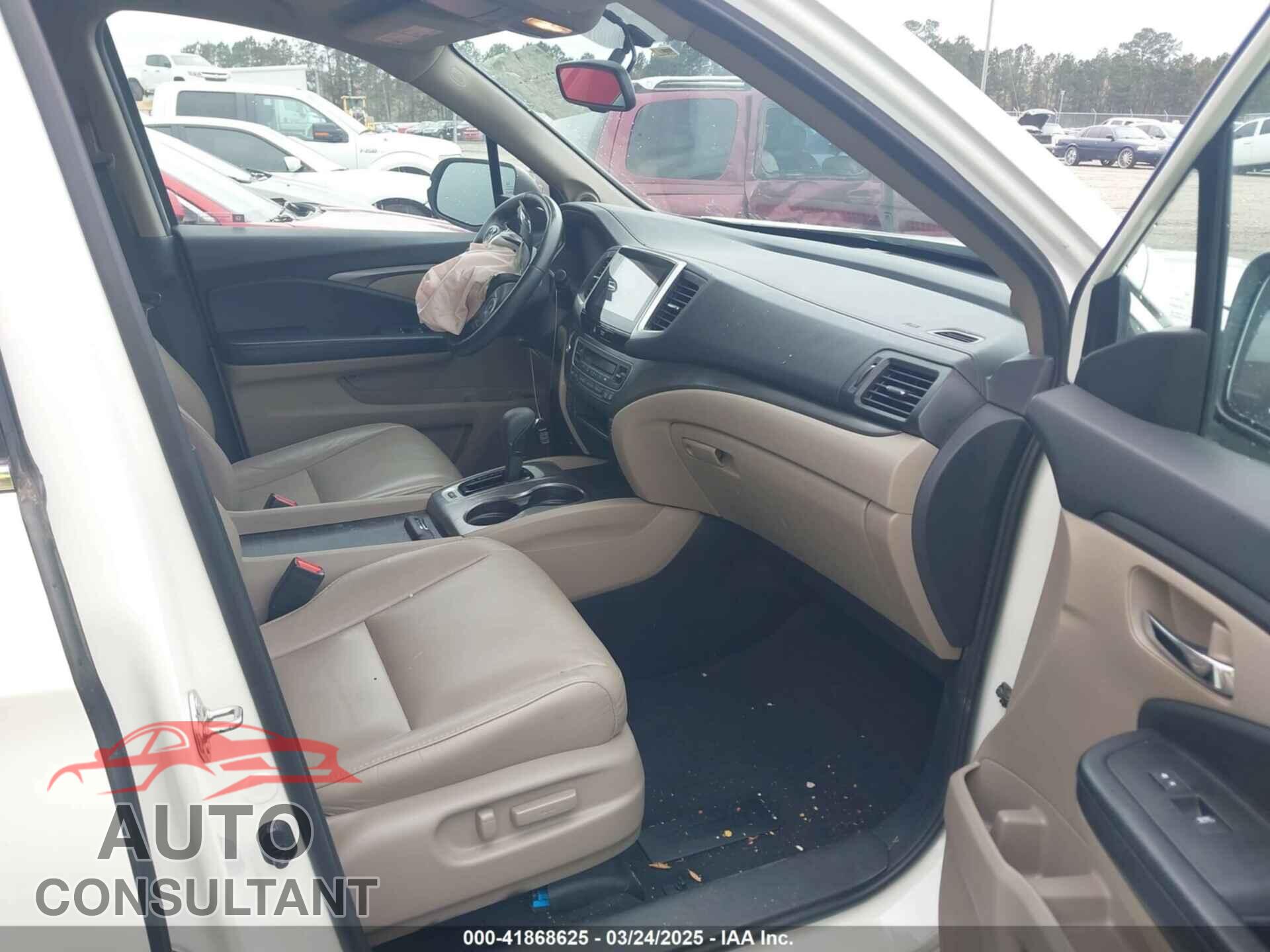HONDA PILOT 2017 - 5FNYF5H52HB020410