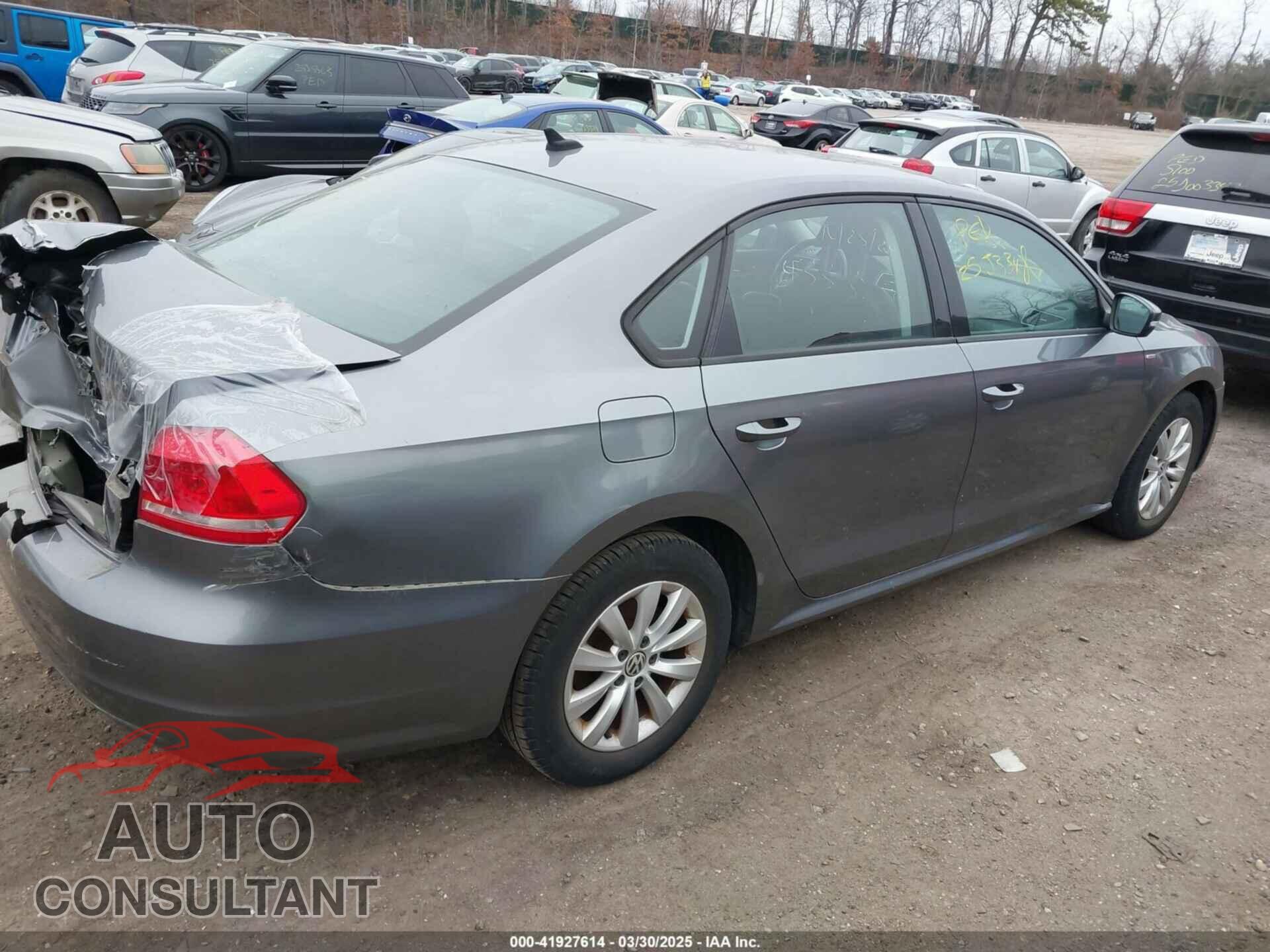 VOLKSWAGEN PASSAT 2015 - 1VWAT7A33FC043278