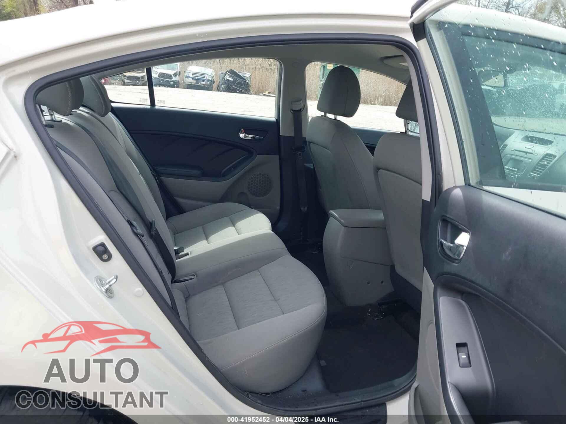 KIA FORTE 2015 - KNAFK4A65F5354183