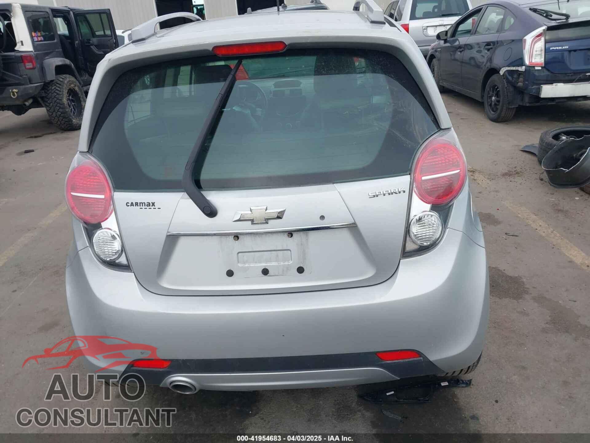 CHEVROLET SPARK 2014 - KL8CF6S99EC583337