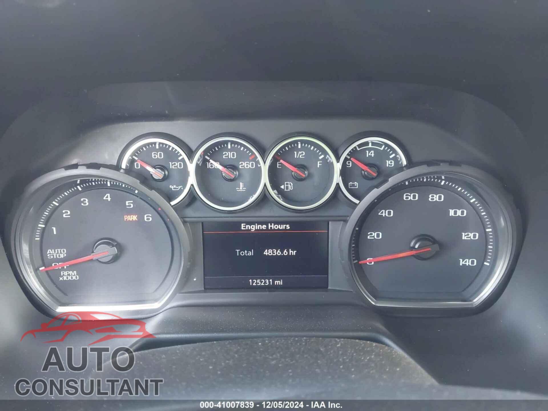 CHEVROLET SUBURBAN 2021 - 1GNSCCKD2MR268171
