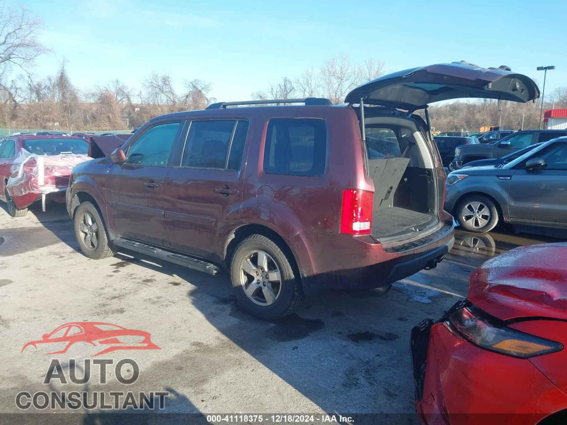 HONDA PILOT 2011 - 5FNYF4H60BB015491