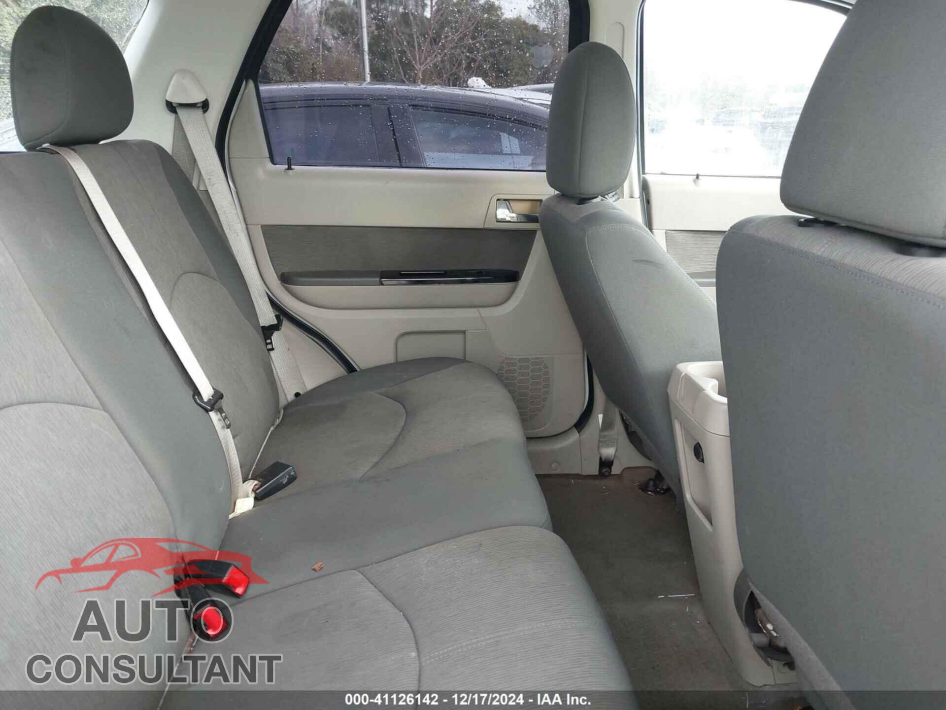 MAZDA TRIBUTE 2010 - 4F2CY0C73AKM04172