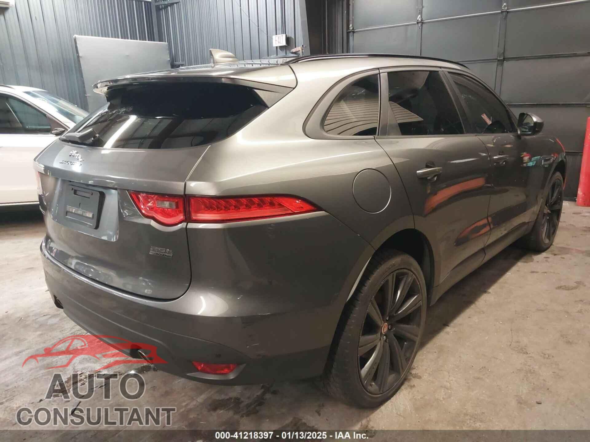 JAGUAR F-PACE 2018 - SADCJ2FX8JA291504