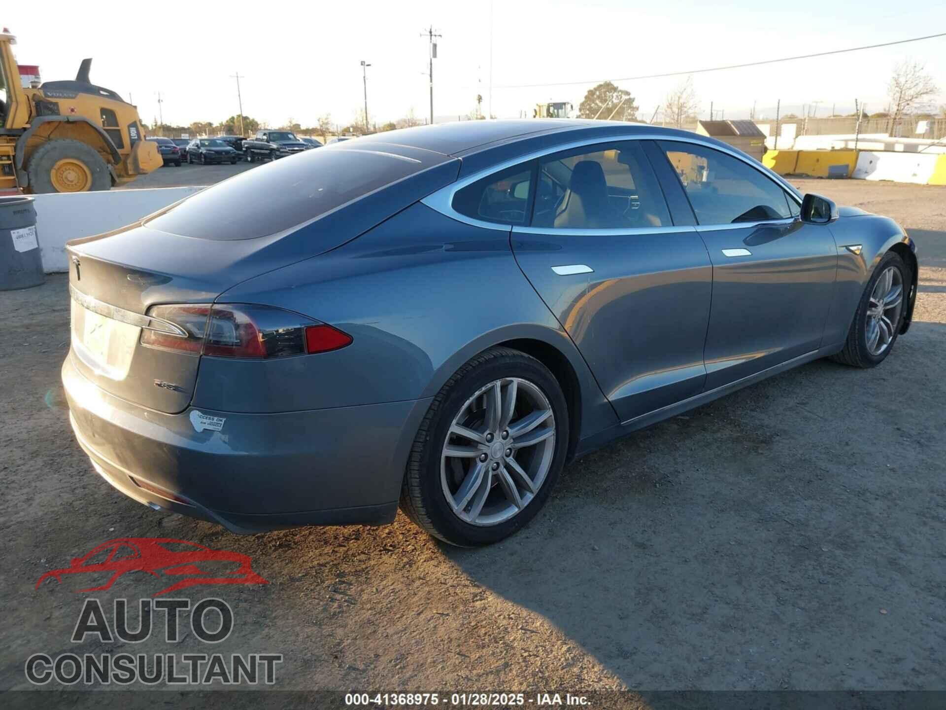 TESLA MODEL S 2013 - 5YJSA1CP4DFP23684
