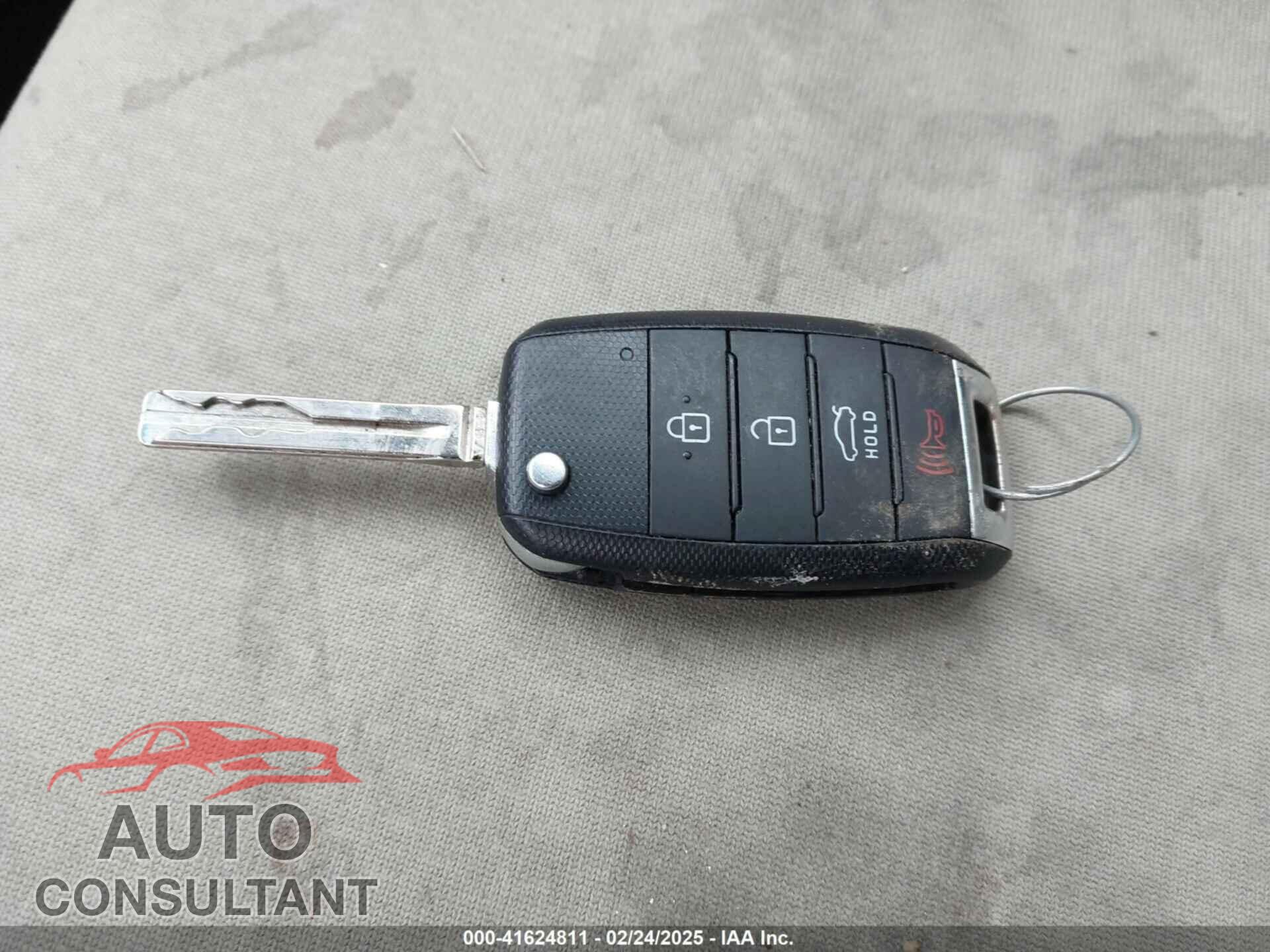 KIA OPTIMA 2015 - KNAGM4A72F5580401