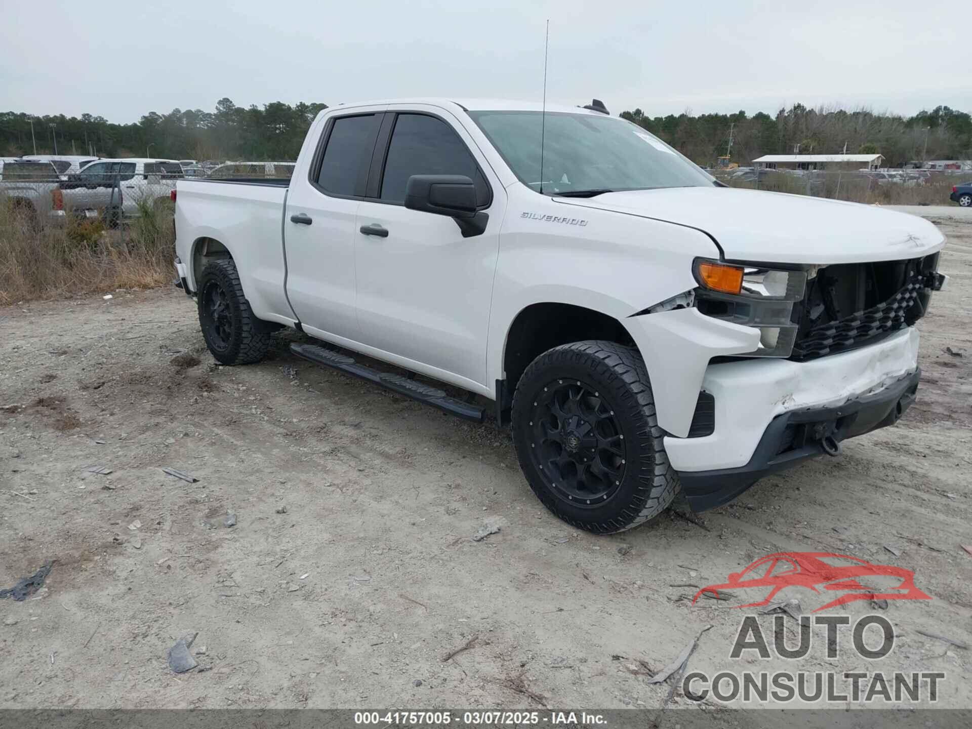CHEVROLET SILVERADO 1500 2021 - 1GCRWBEH9MZ107422