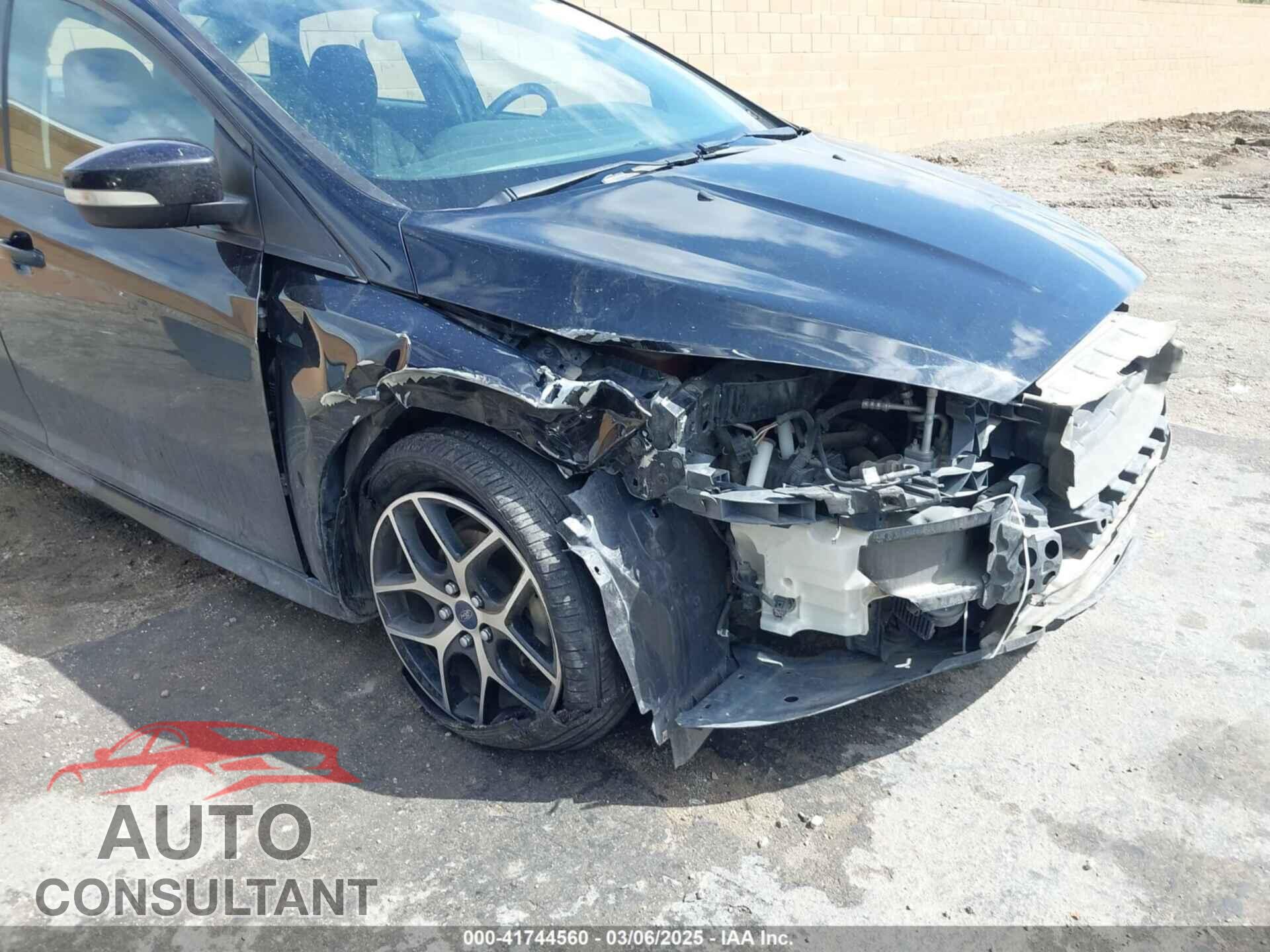 FORD FOCUS 2016 - 1FADP3F29GL209601