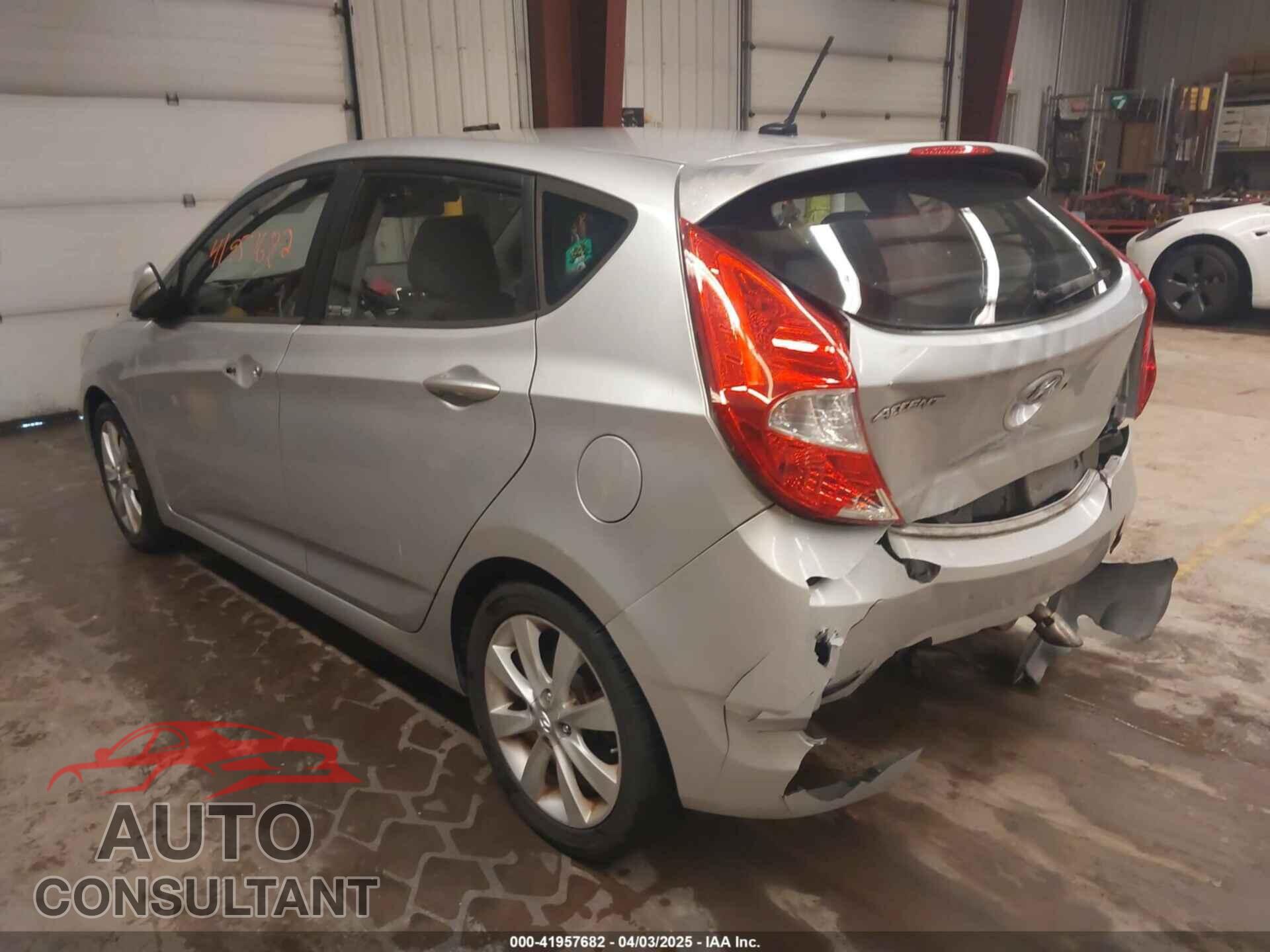 HYUNDAI ACCENT 2013 - KMHCU5AE9DU061639