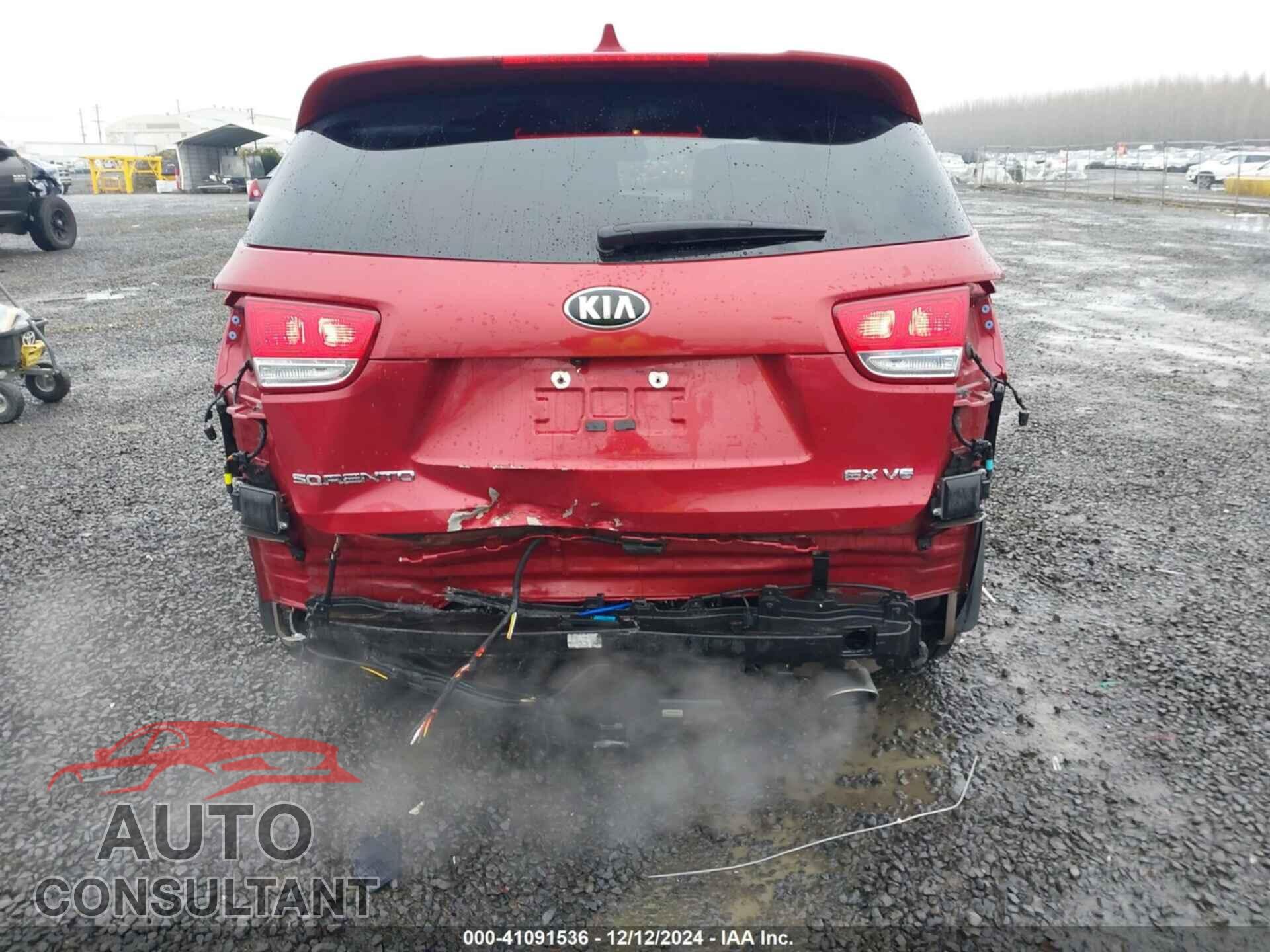 KIA SORENTO 2017 - 5XYPHDA54HG324101